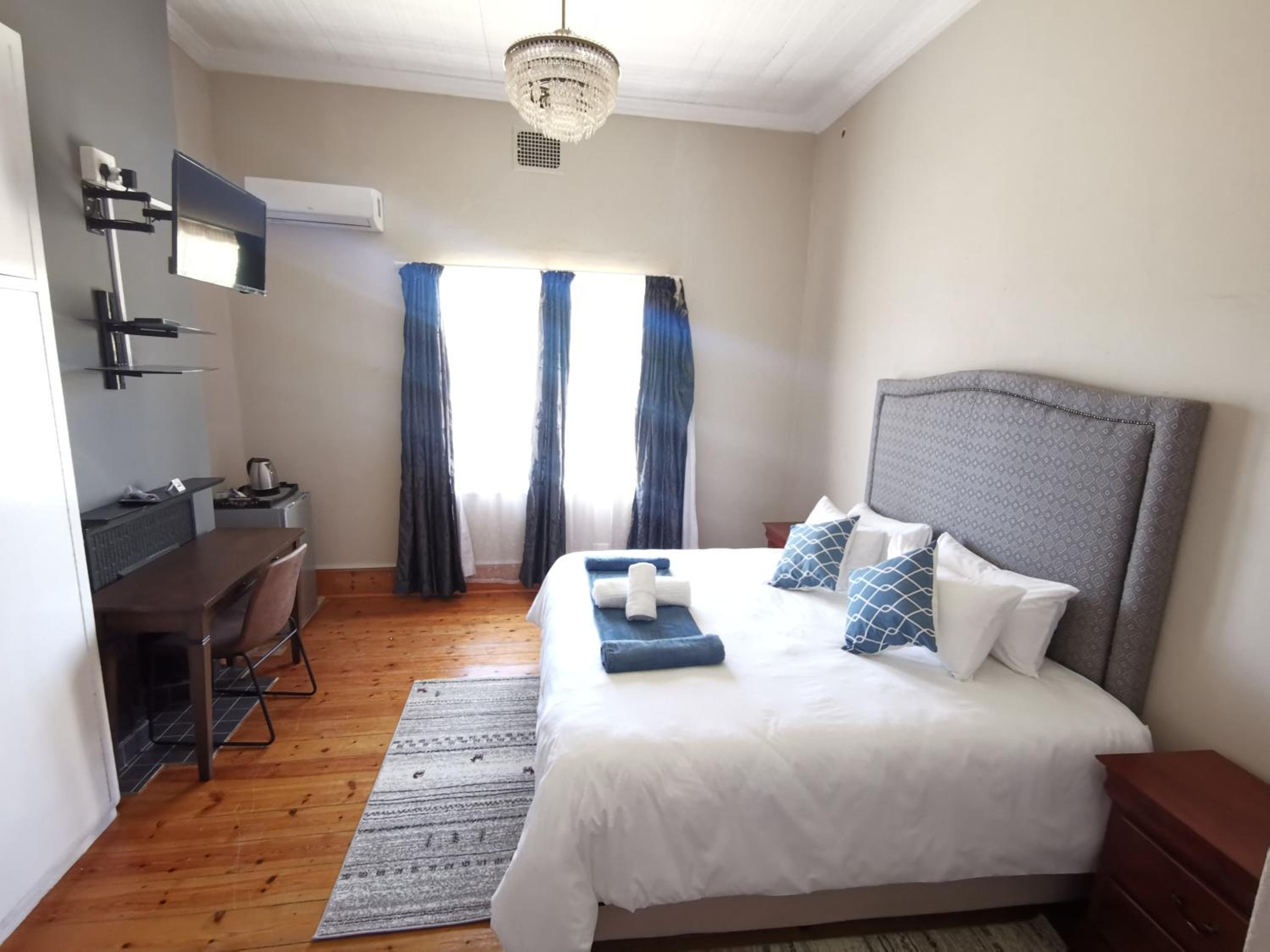 Double Room - Photo 4