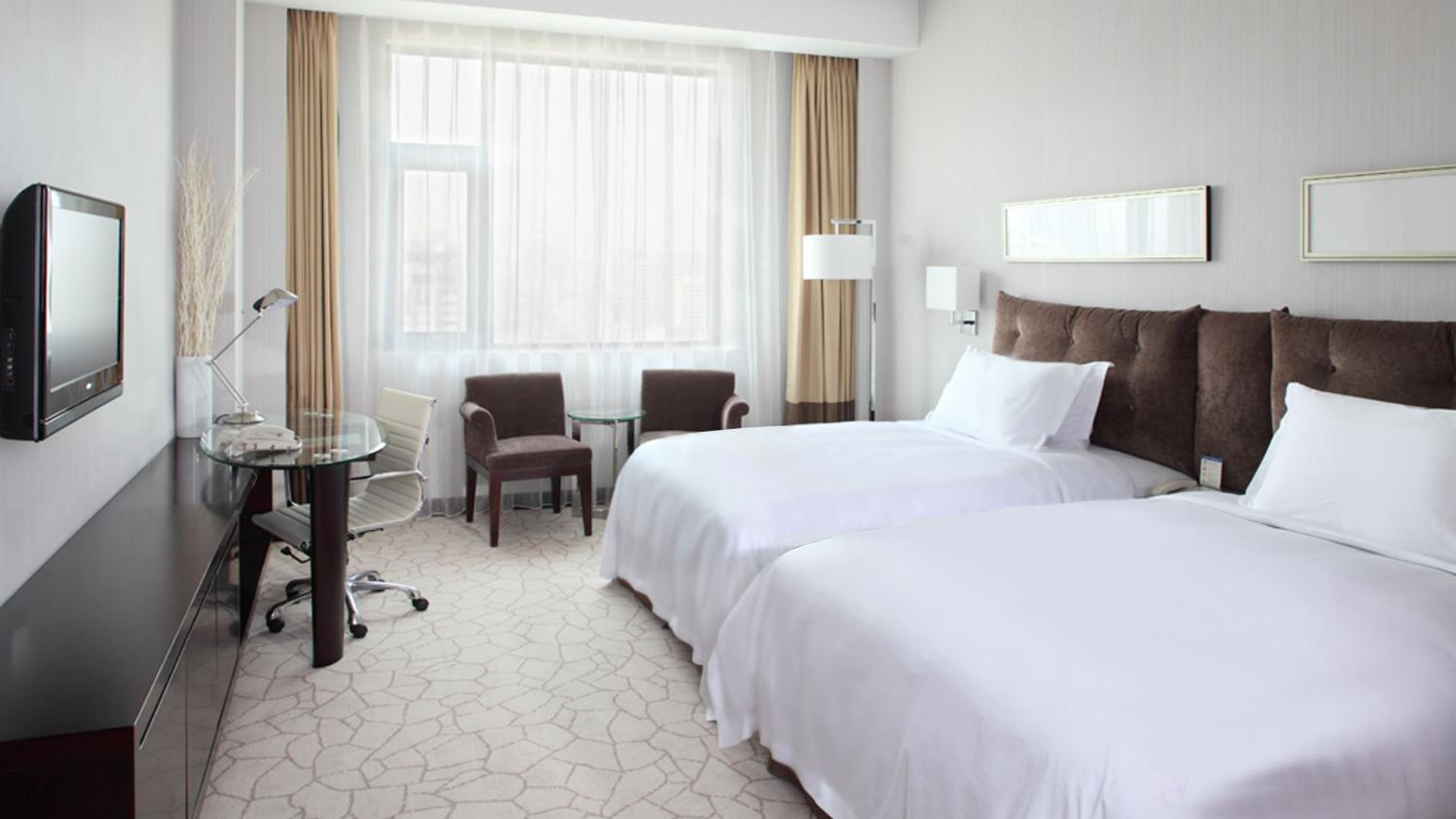 2 Double Standard Top Floor Lounge Access