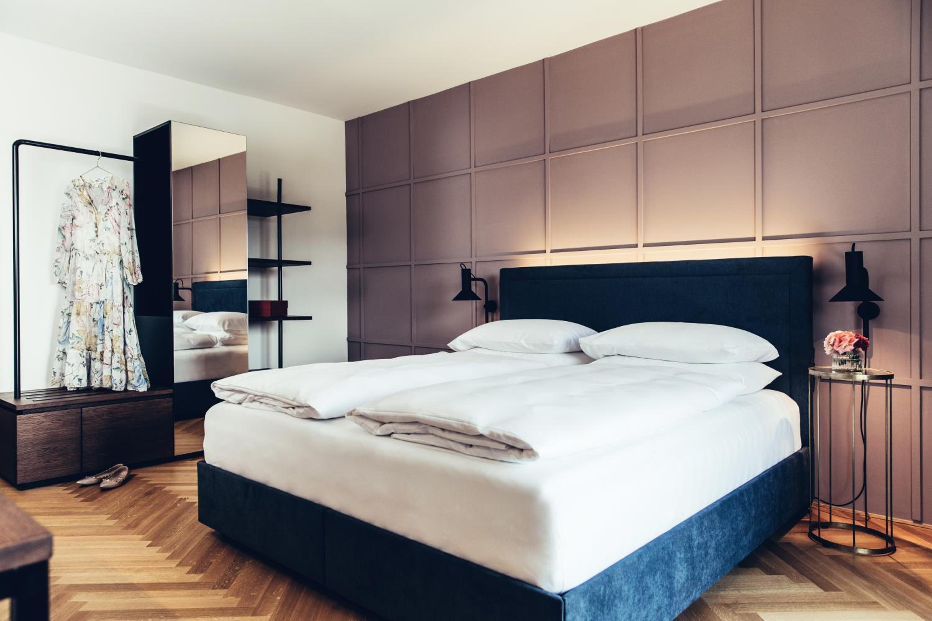 Double Room - Photo 11