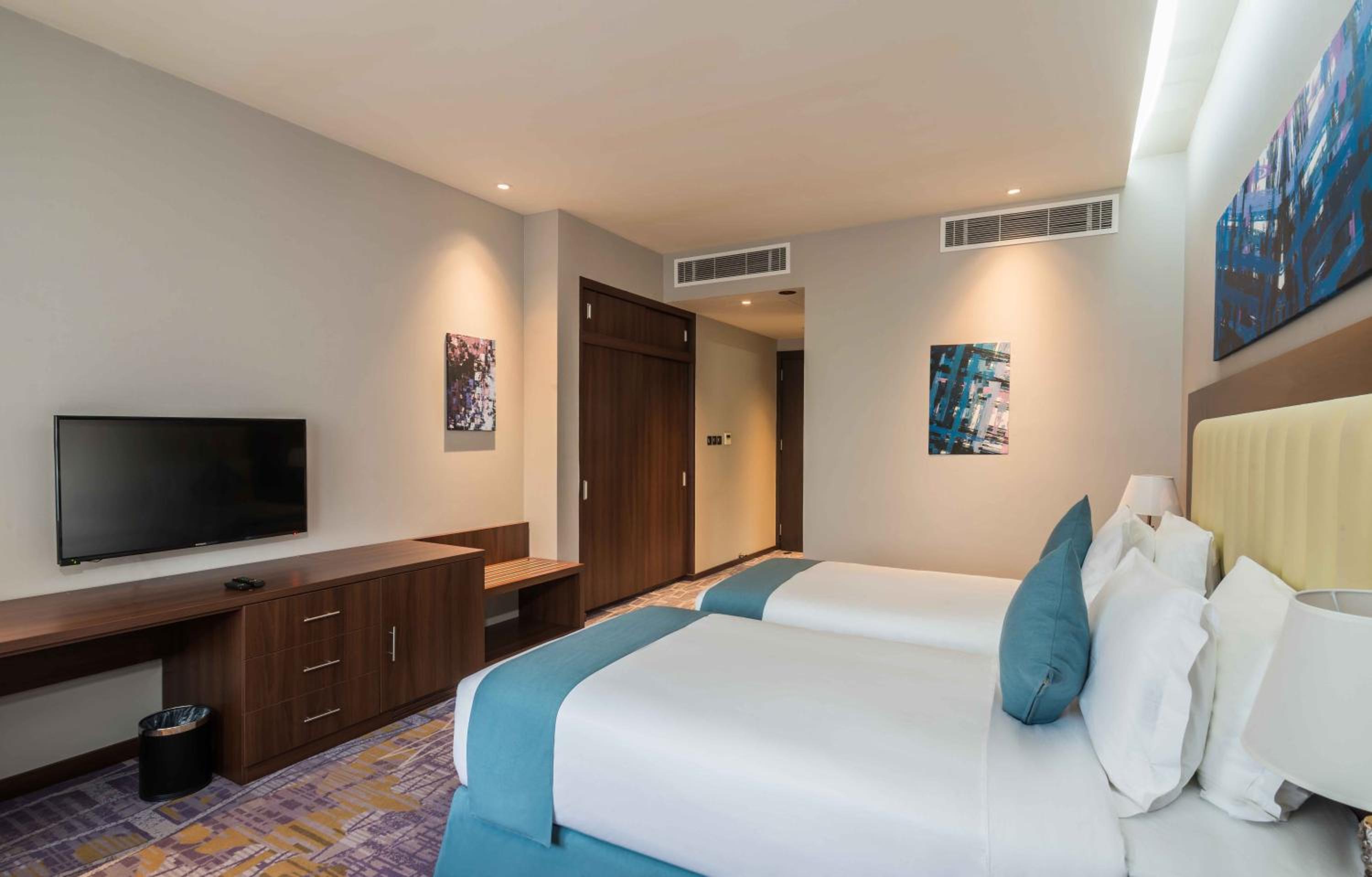 Deluxe Room Twin