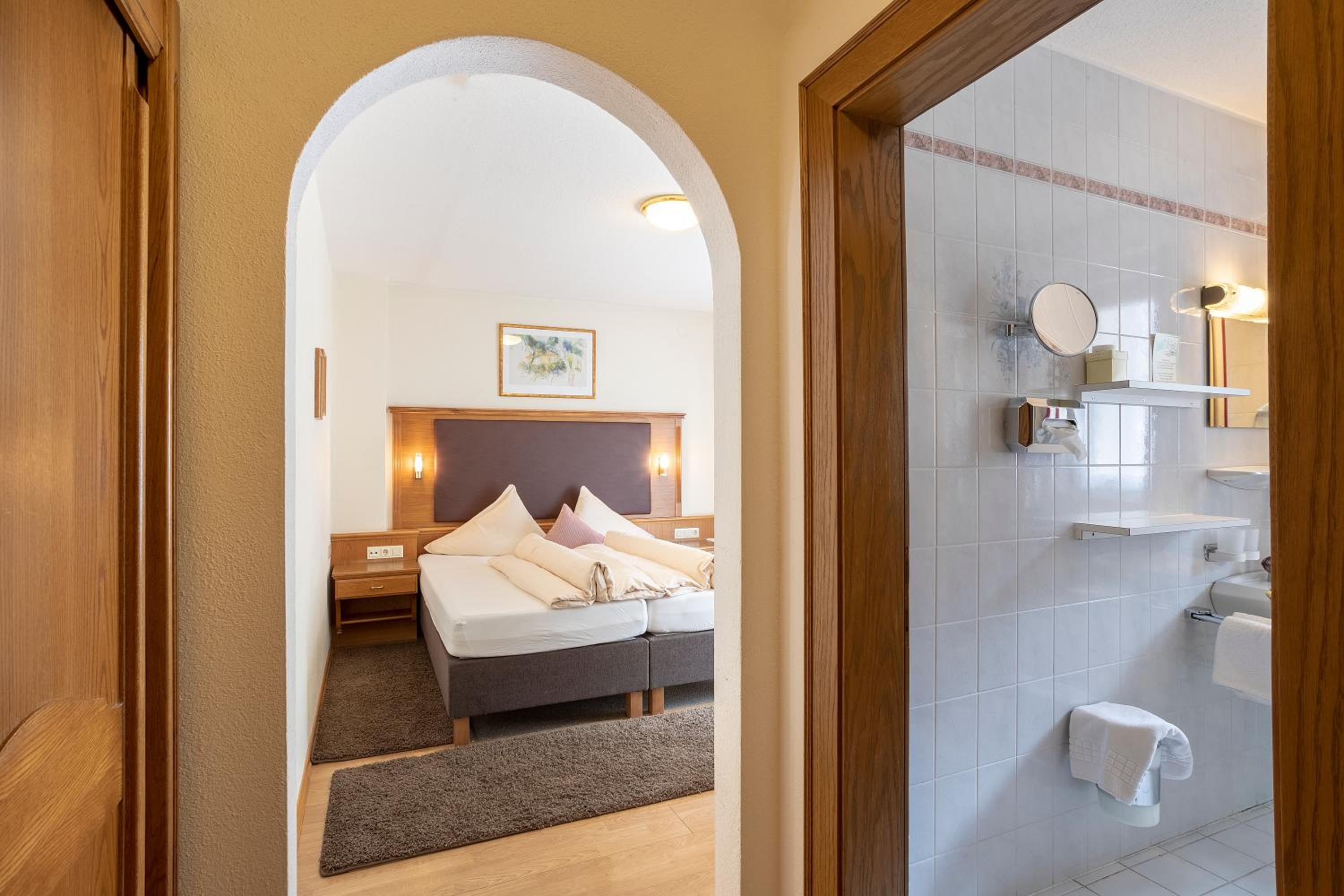 Standard Double Room photo 3