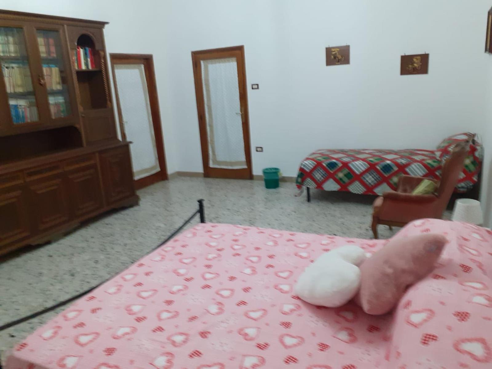 Large Double Room - Photo 28