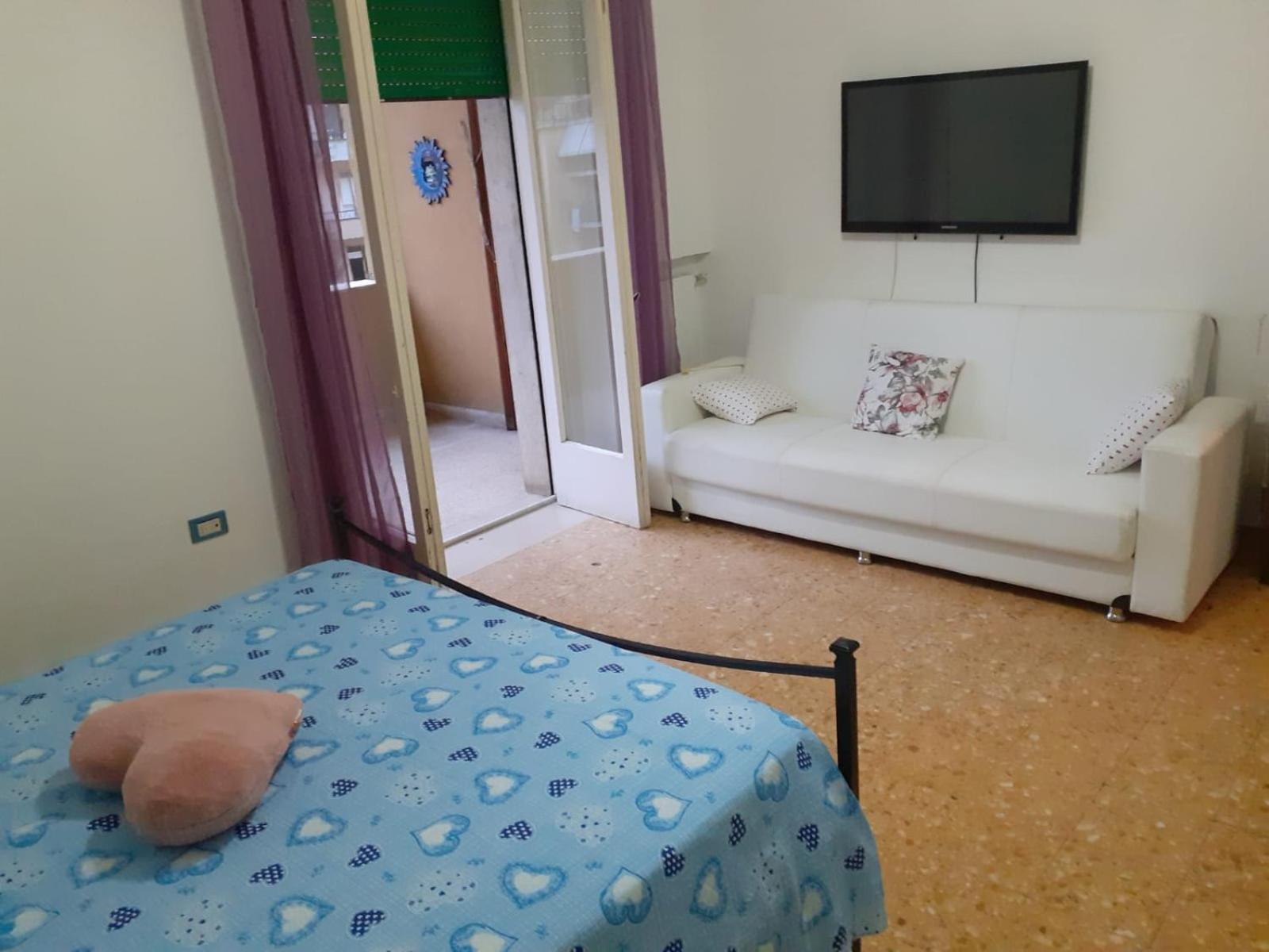 Deluxe Room - Photo 17