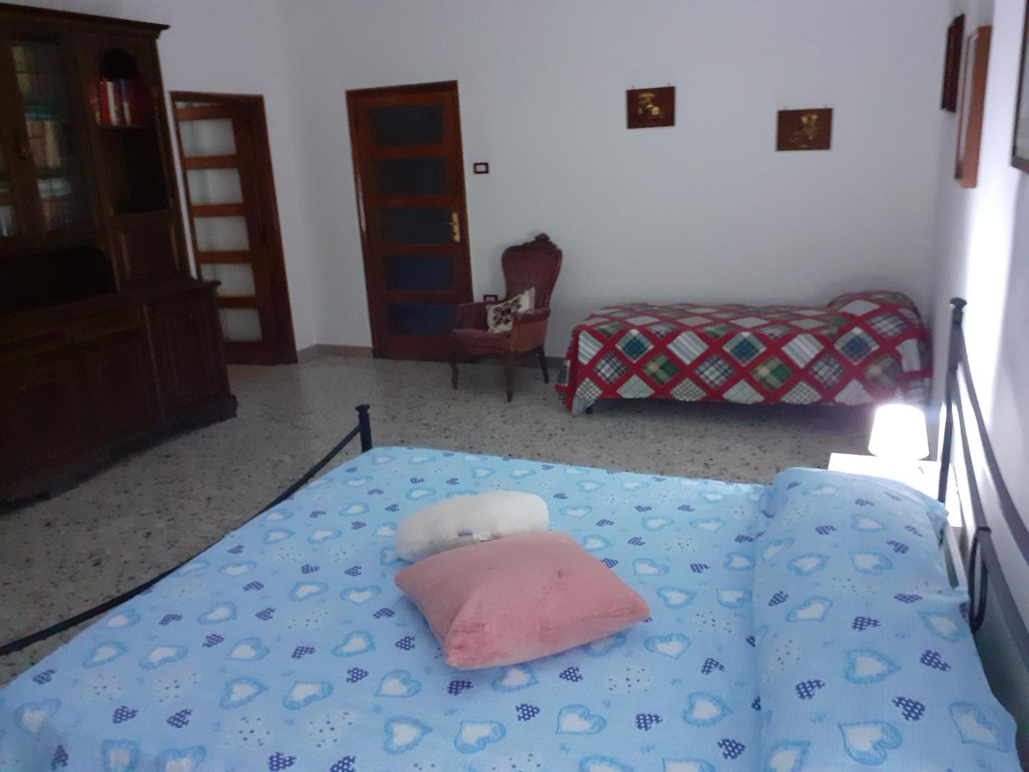Large Double Room - Photo 33