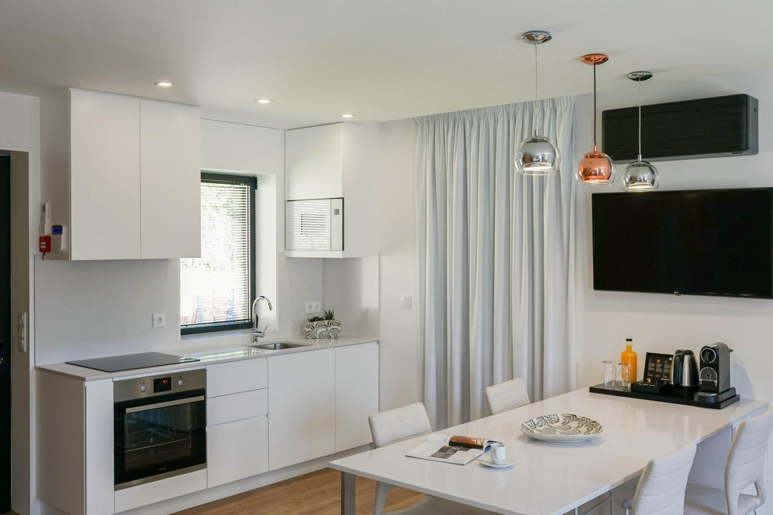 Standard Family Room - Photo 6