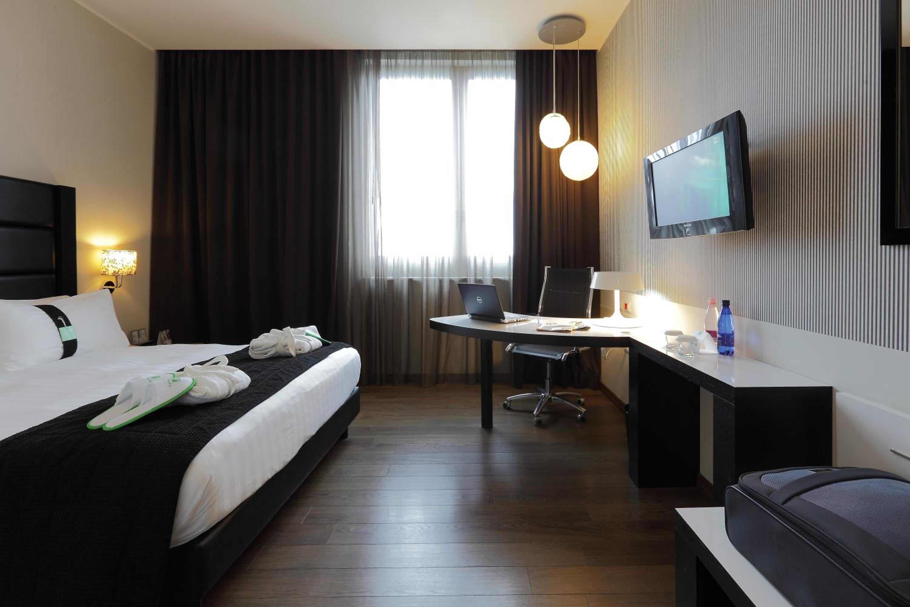 Premium Room - Photo 3