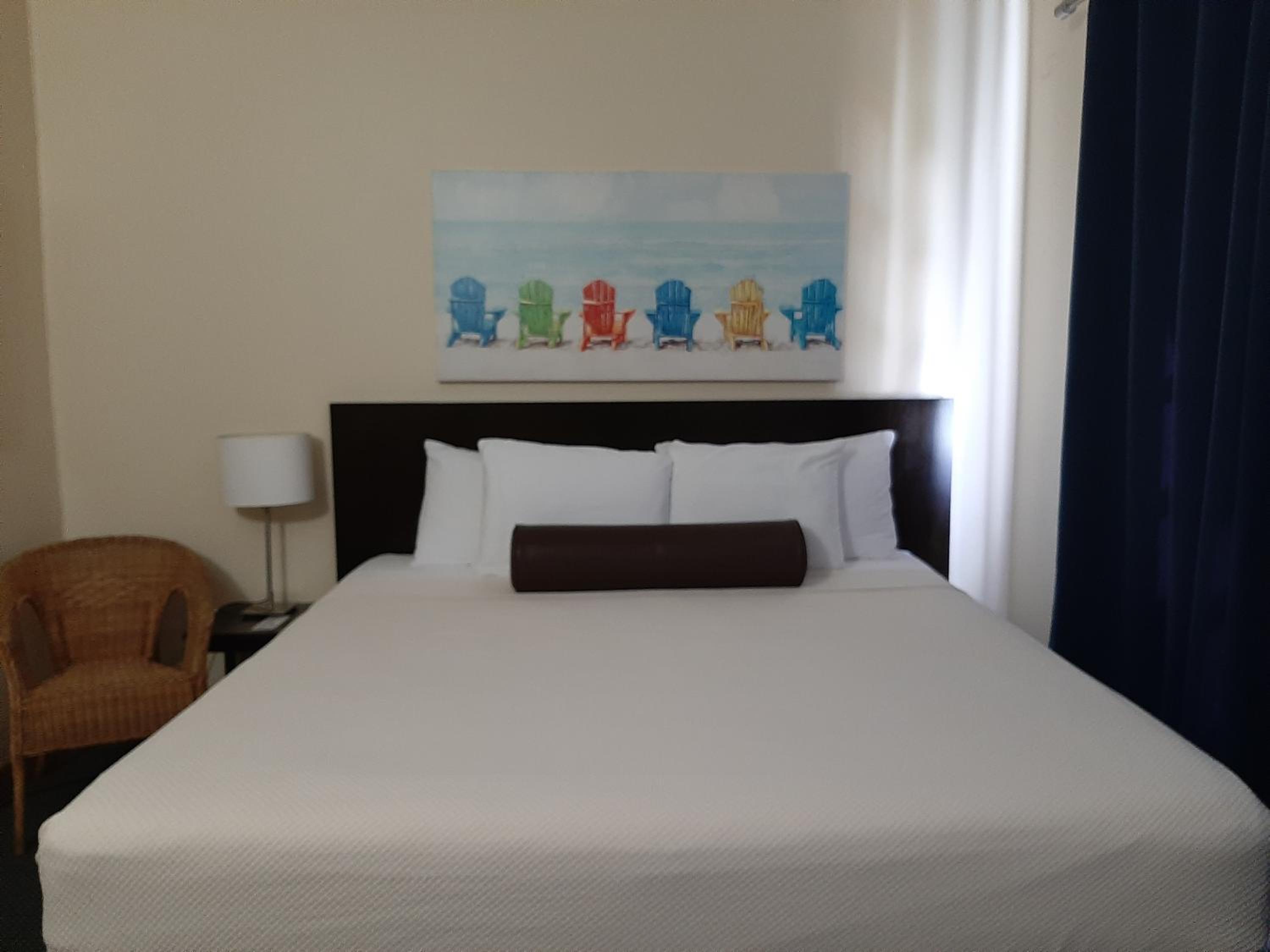 Standard King Room - Photo 3