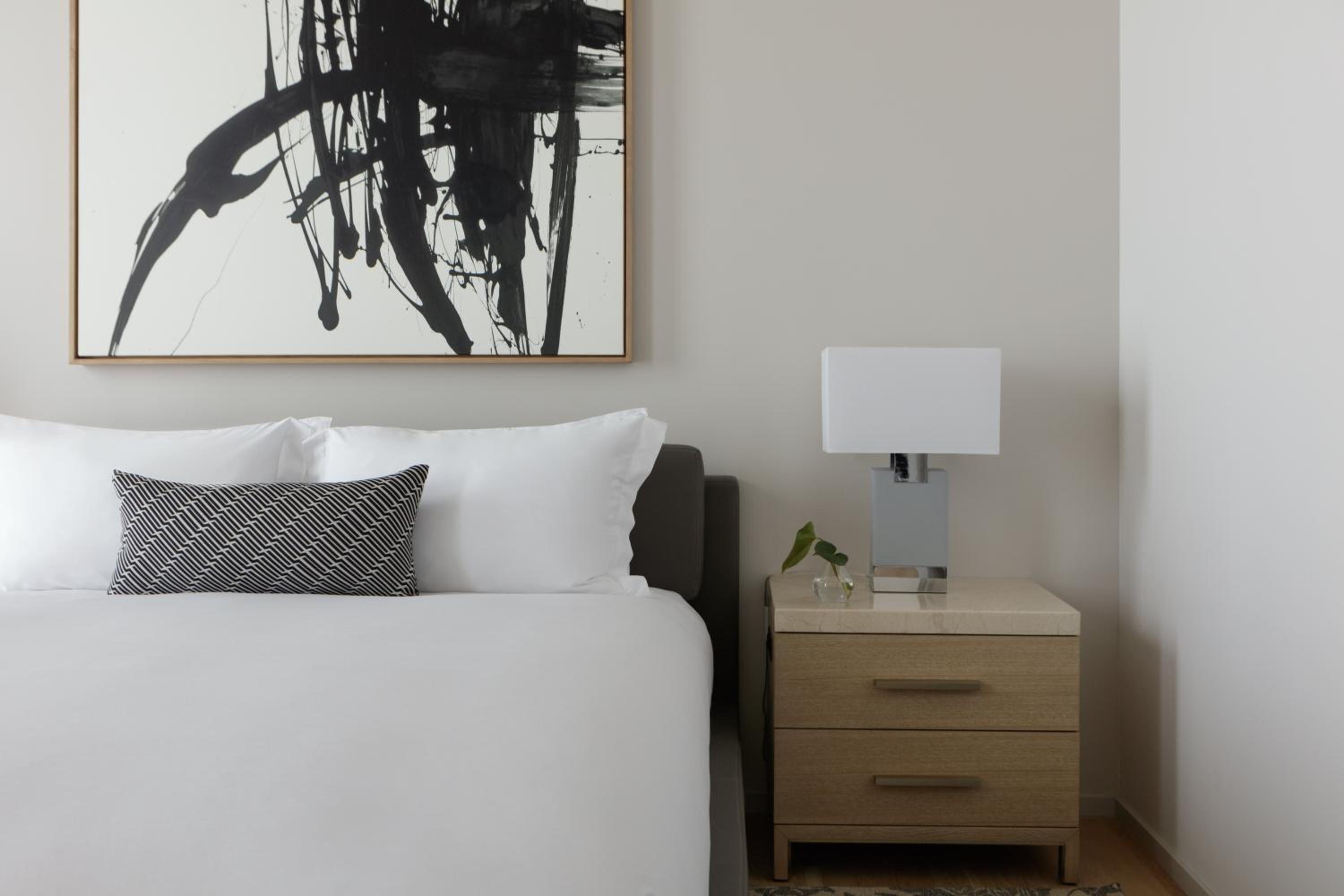 Essential King Room - Top Floor - Photo 6