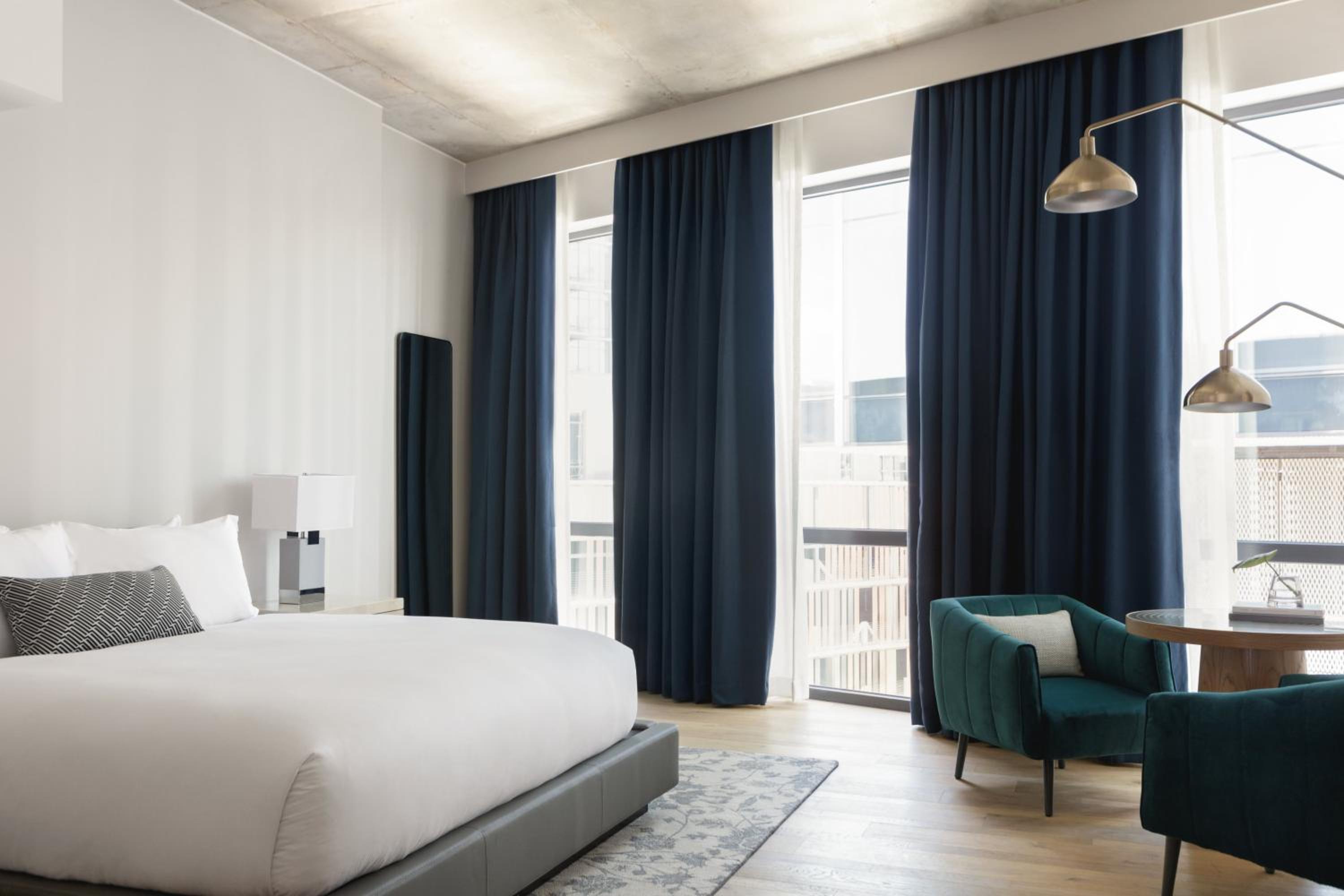Premium King Room - Photo 1