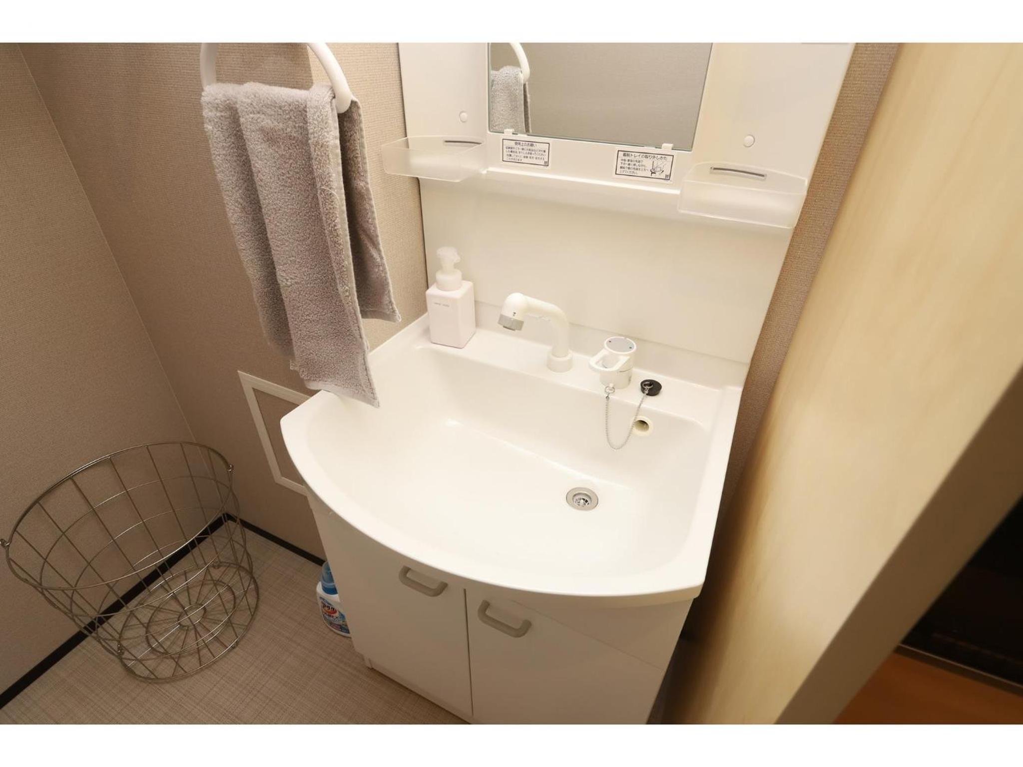 Family Room with Shower - Photo 4