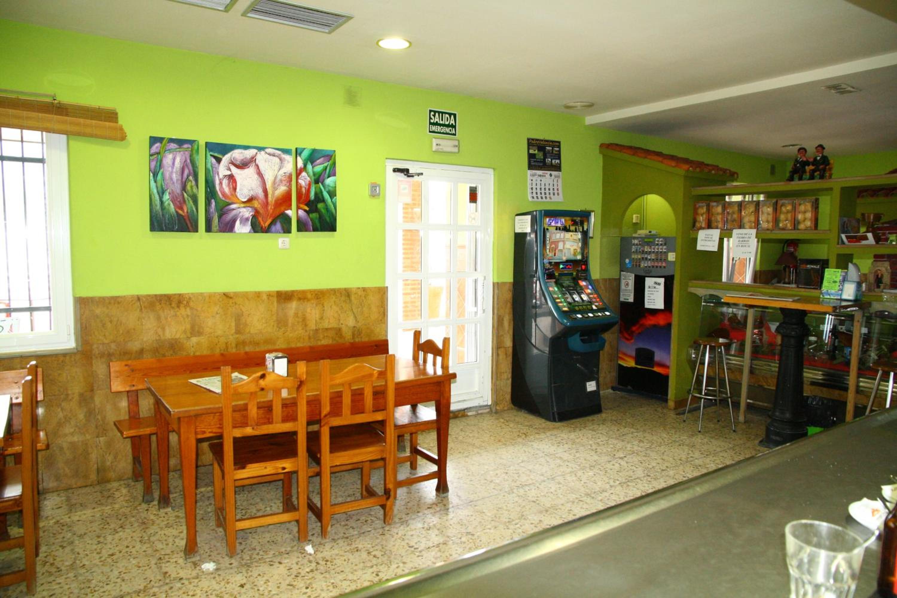 Twin Room - Photo 3