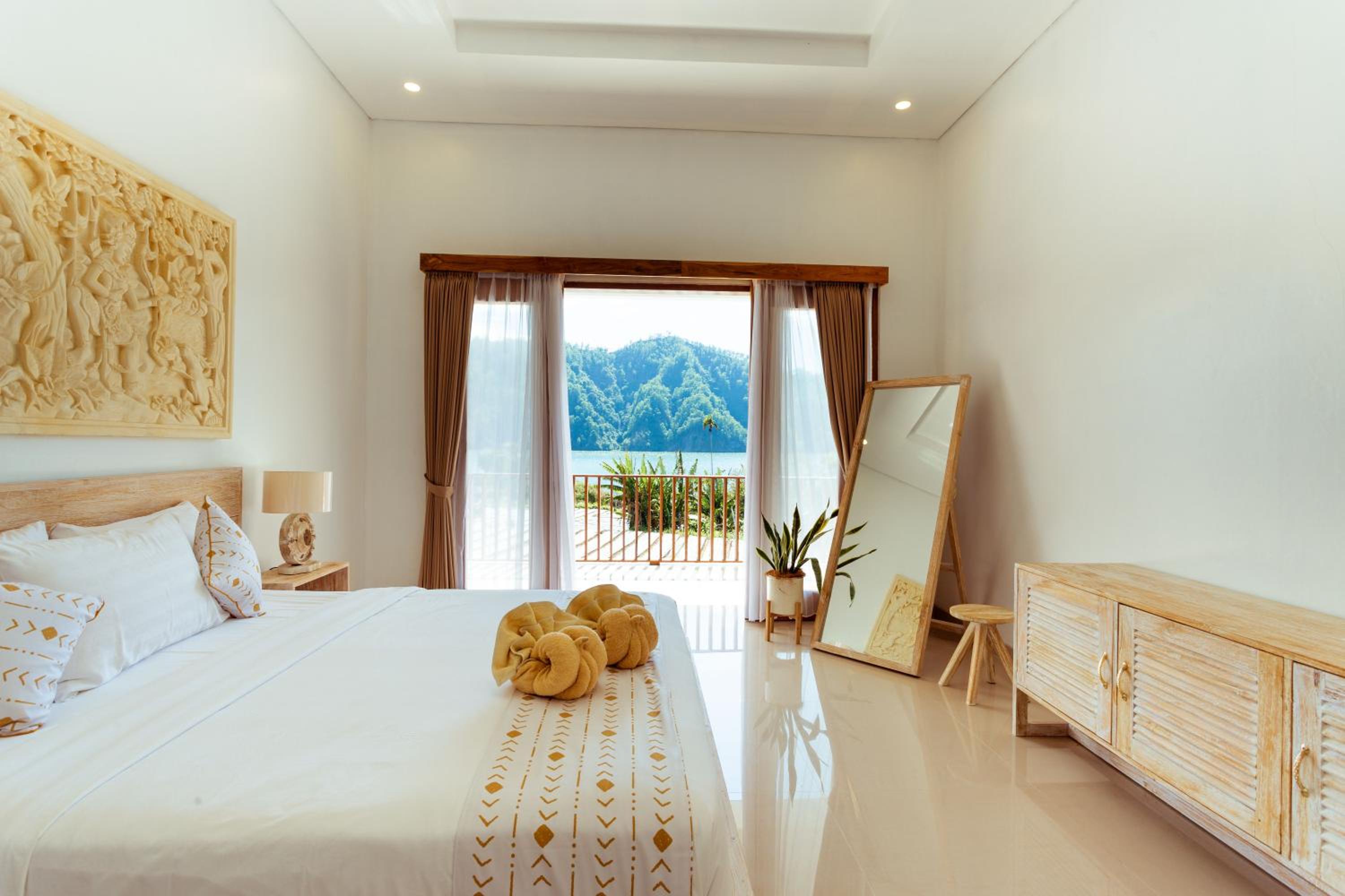 Deluxe Two-Bedroom Villa with Mountain View  - Photo 23