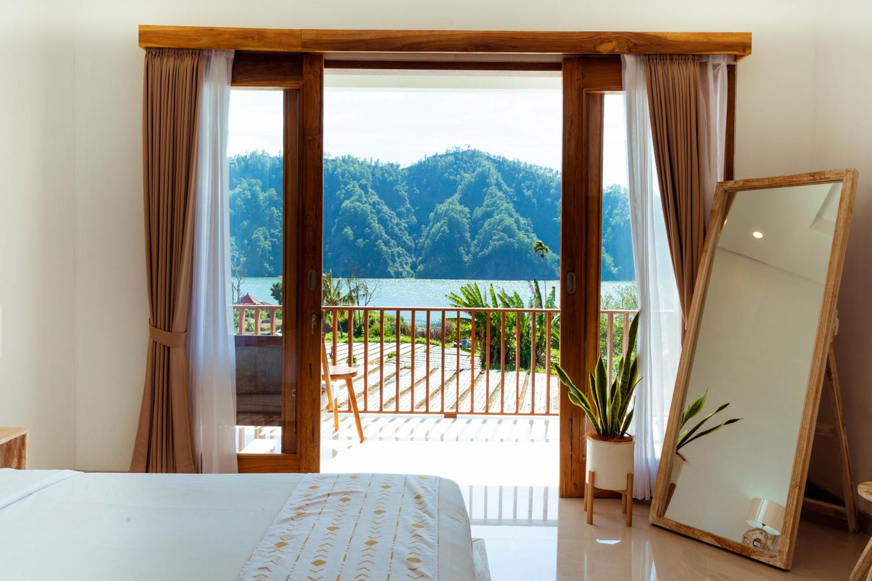 Deluxe Two-Bedroom Villa with Mountain View  - Photo 17