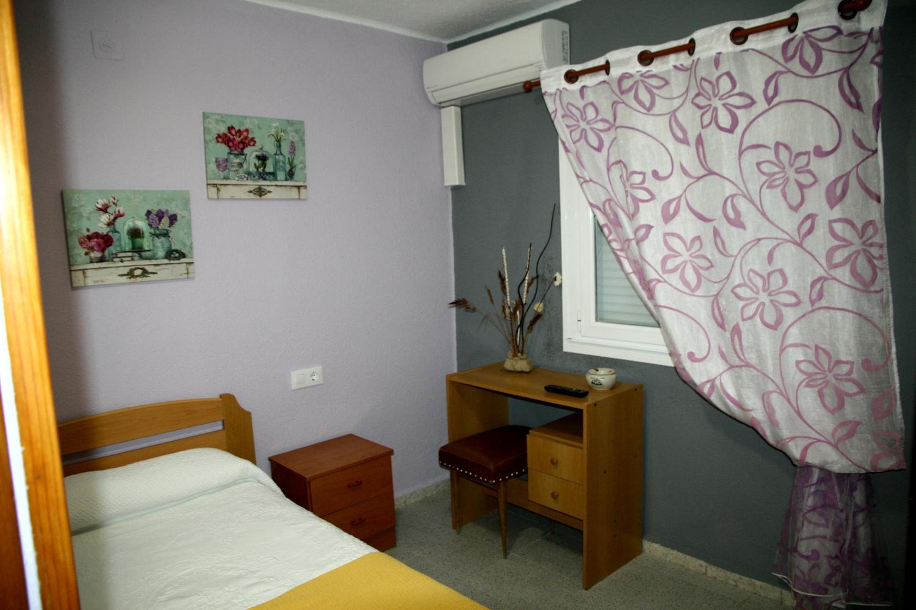 Single Room photo 2