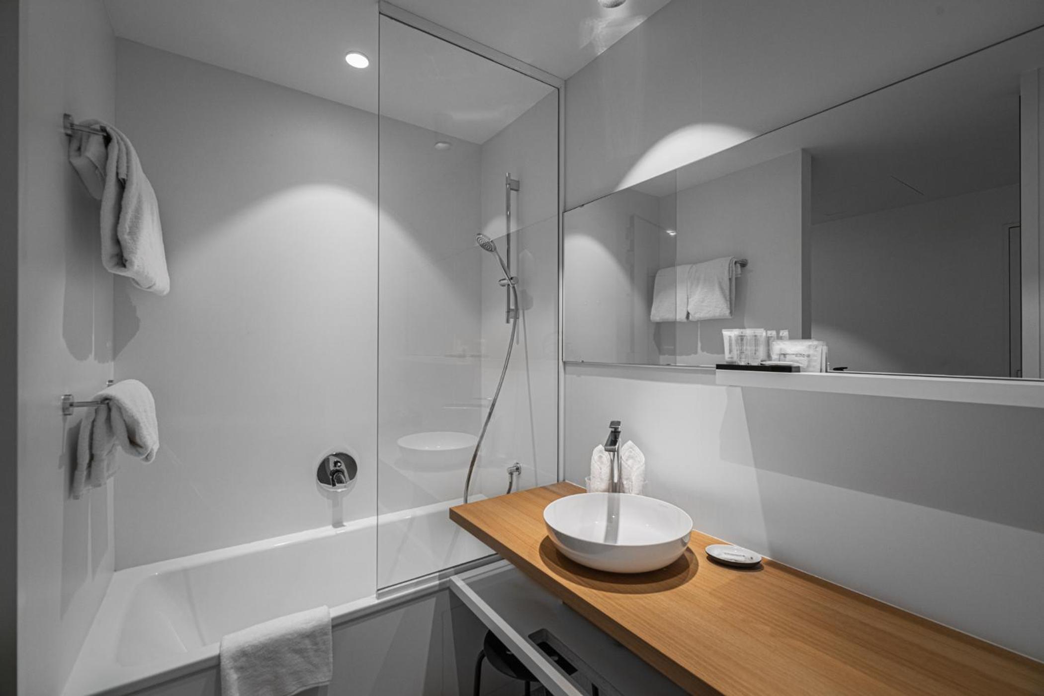 Standard Room with Bath - Photo 11