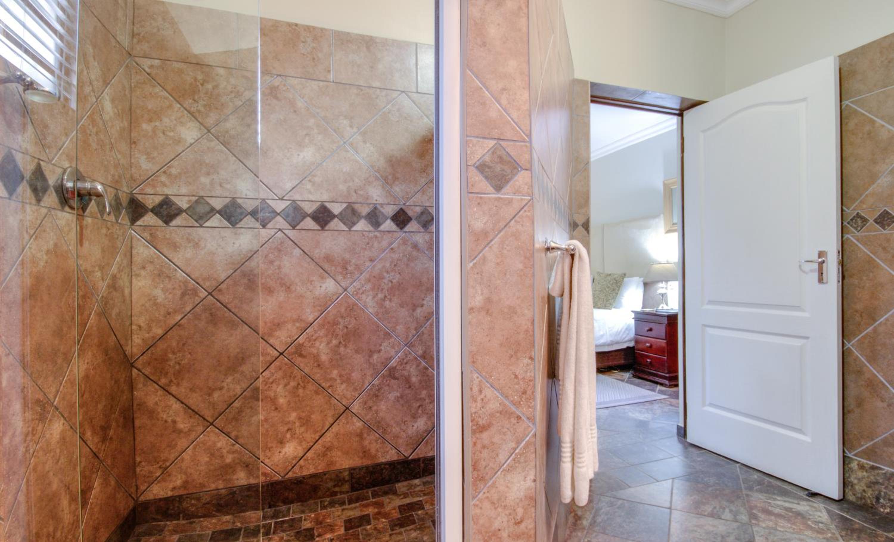Standard Double or Twin Room photo 3