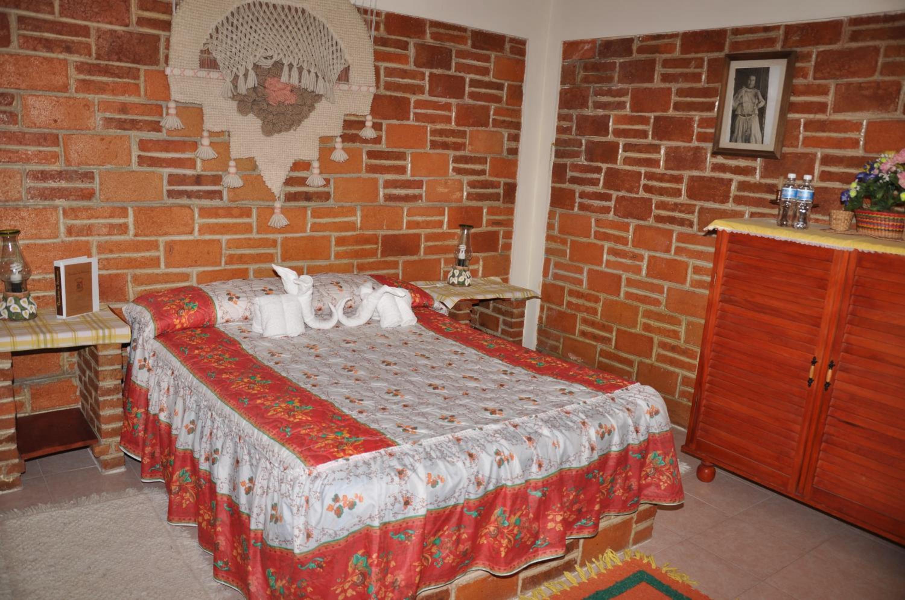 Deluxe Double Room with Garden View photo 2