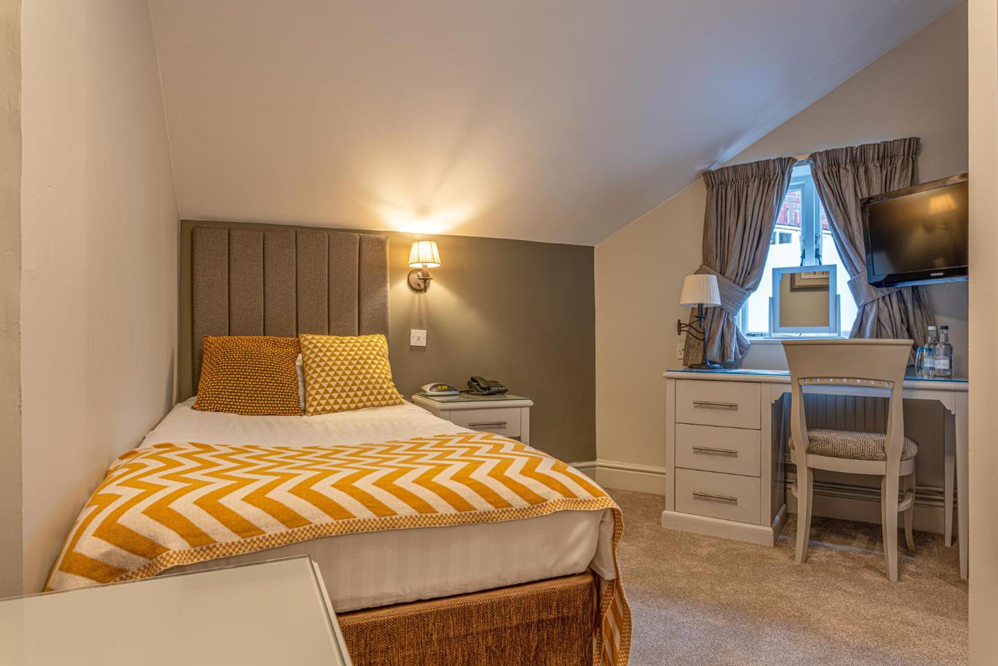 Single Room photo 1