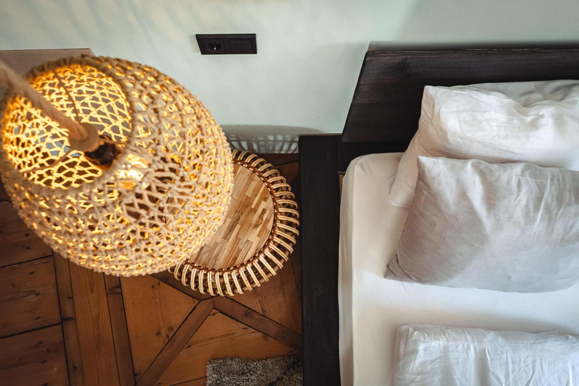 Large Double Room - Photo 19