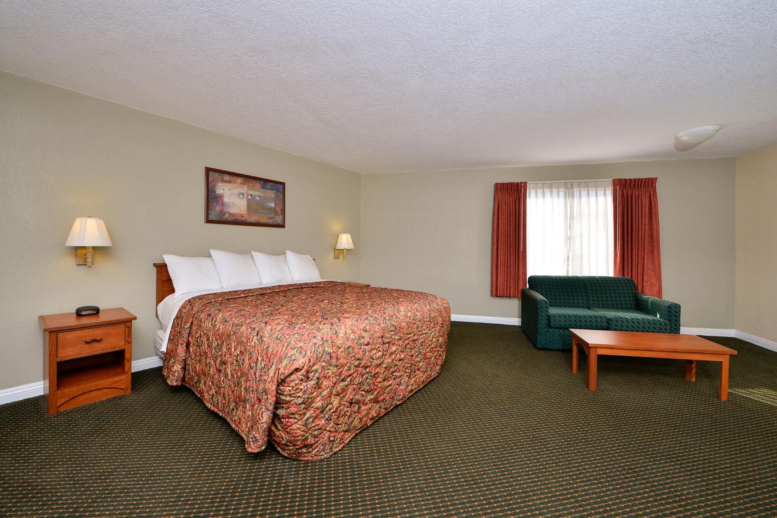 King Room - Non-Smoking - Photo 1