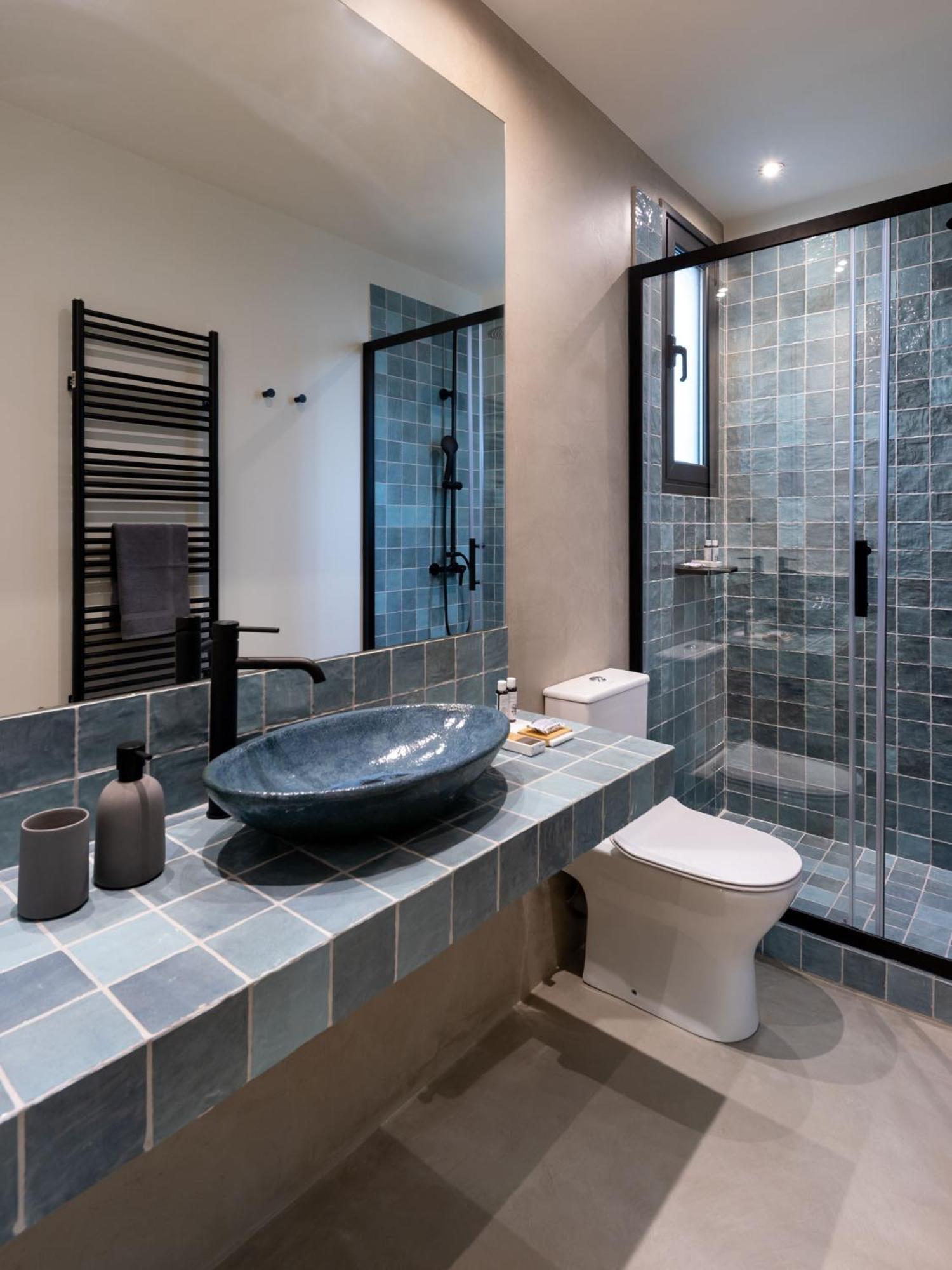 Deluxe Junior Suite photo 2