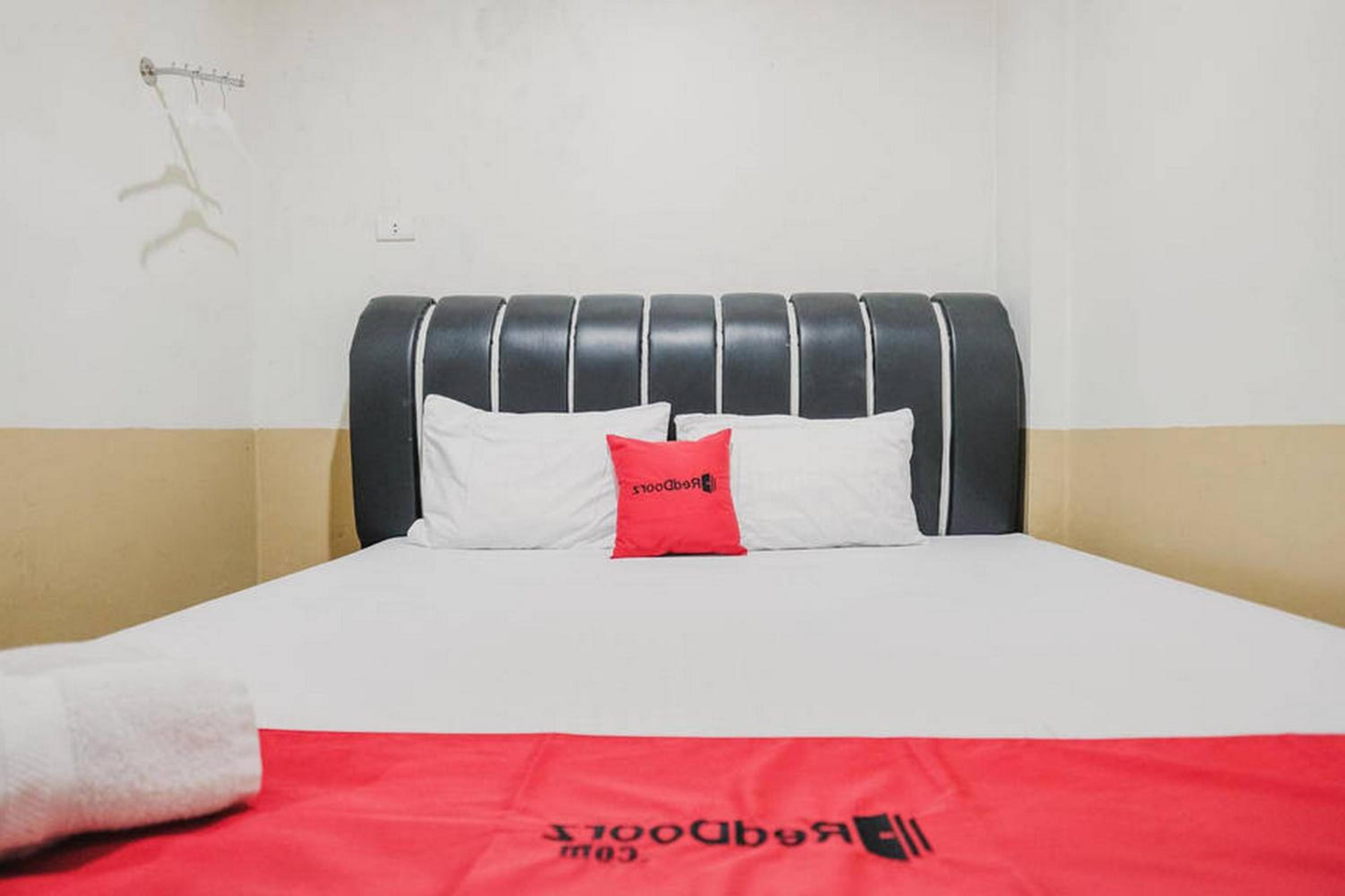 Double Room - Photo 5