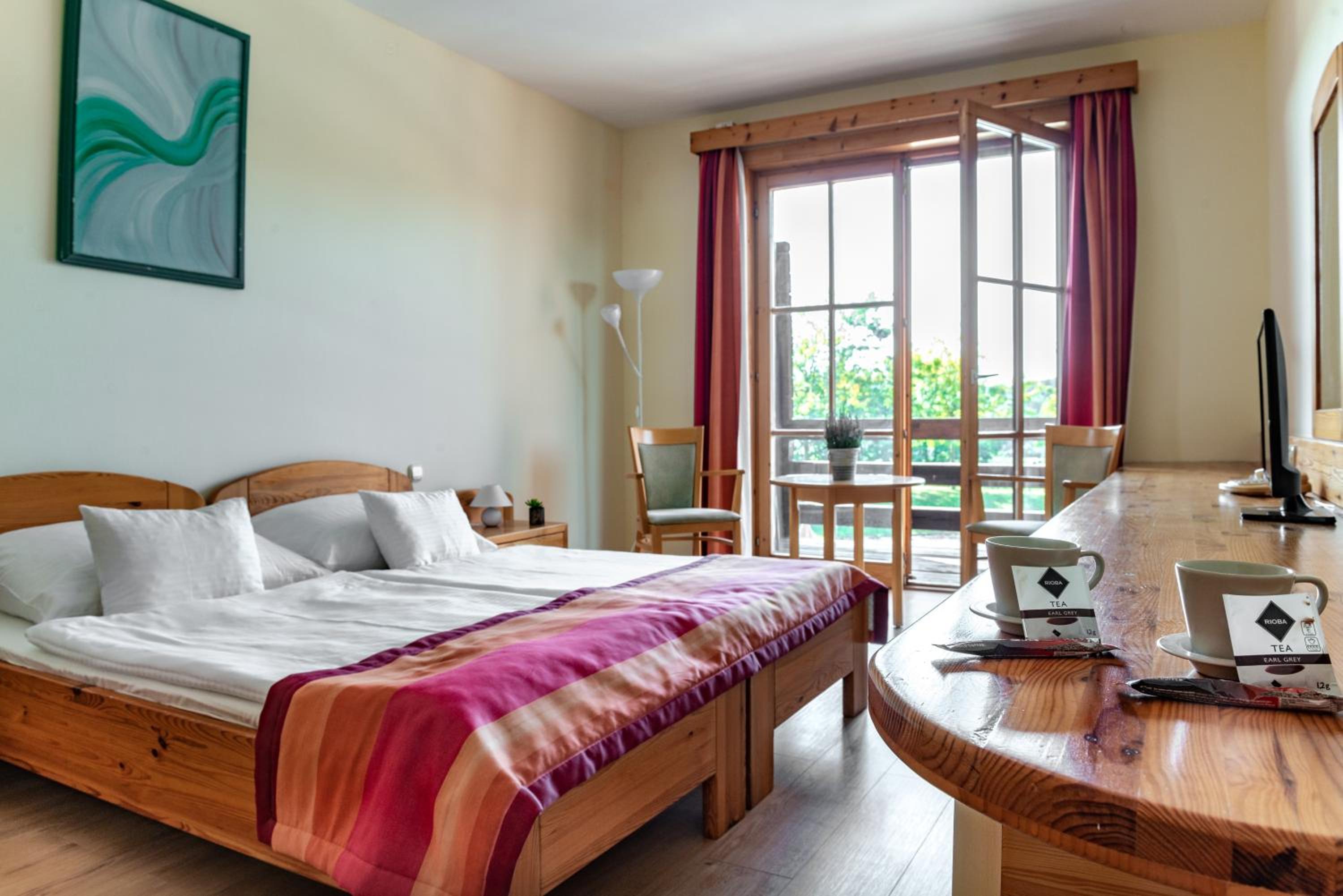 Standard Double Room - Photo 11