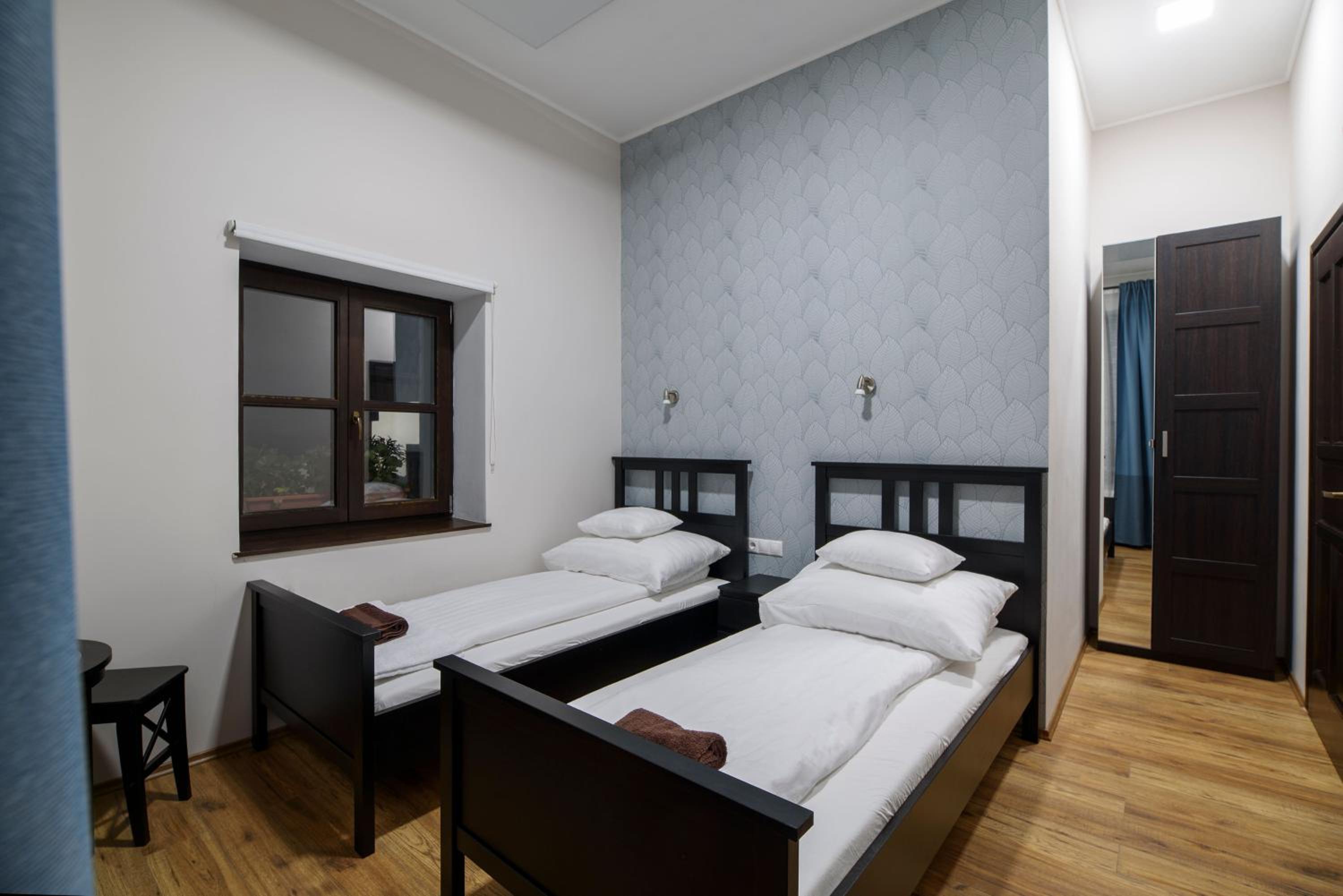 Twin Room with Private Bathroom photo 1