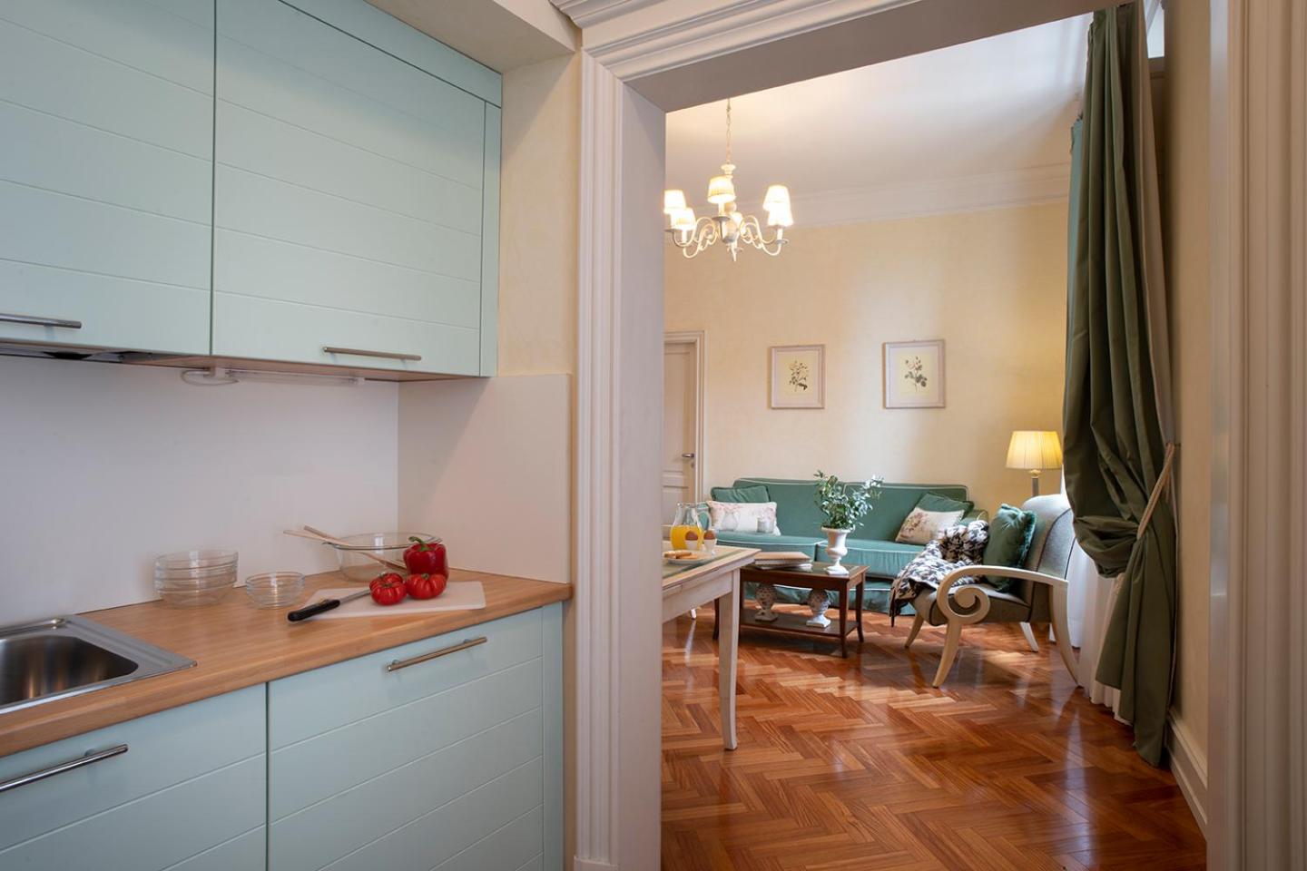 One-Bedroom Apartment thumbnail 5