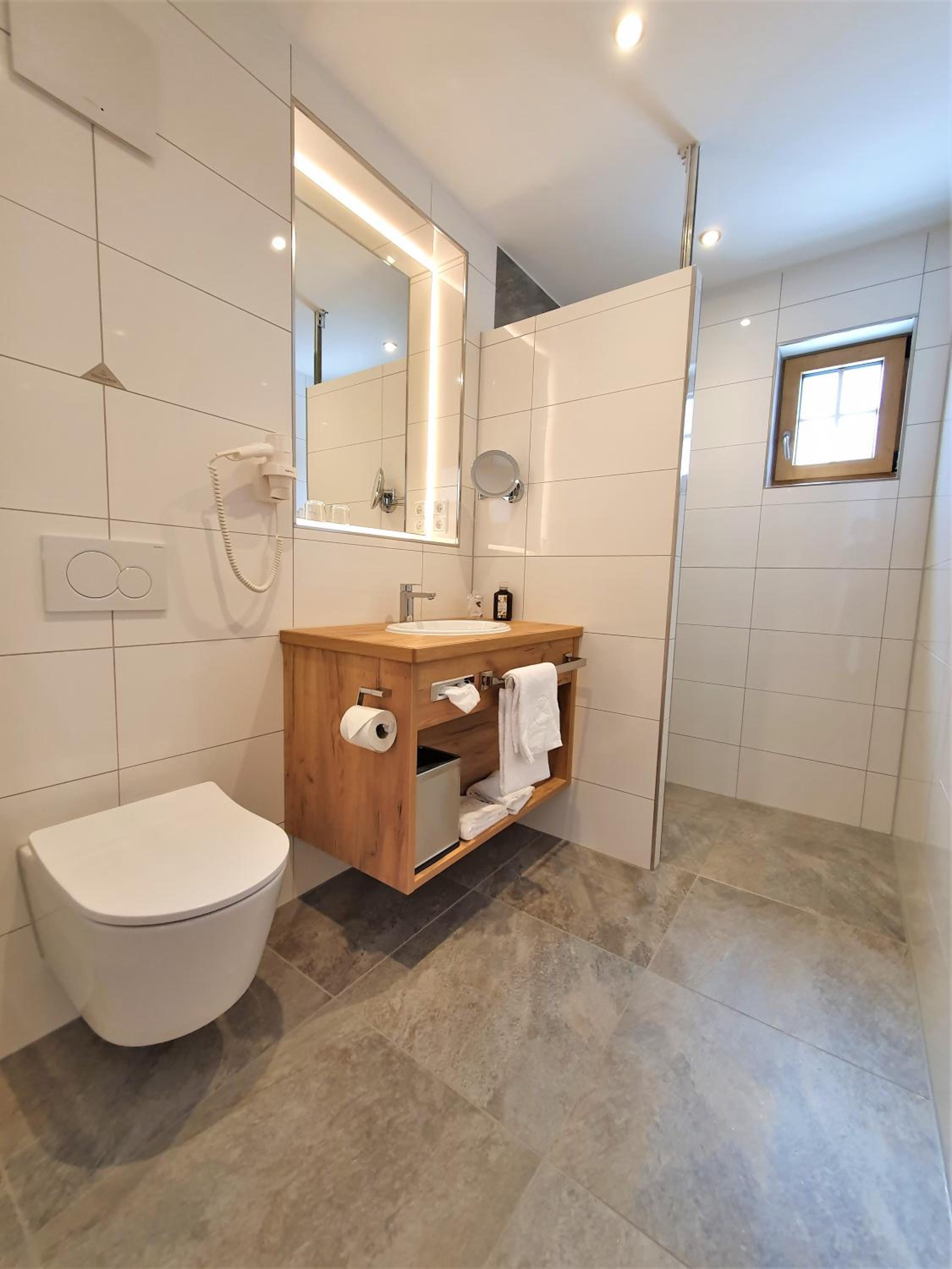 Deluxe Double Room - Photo 4
