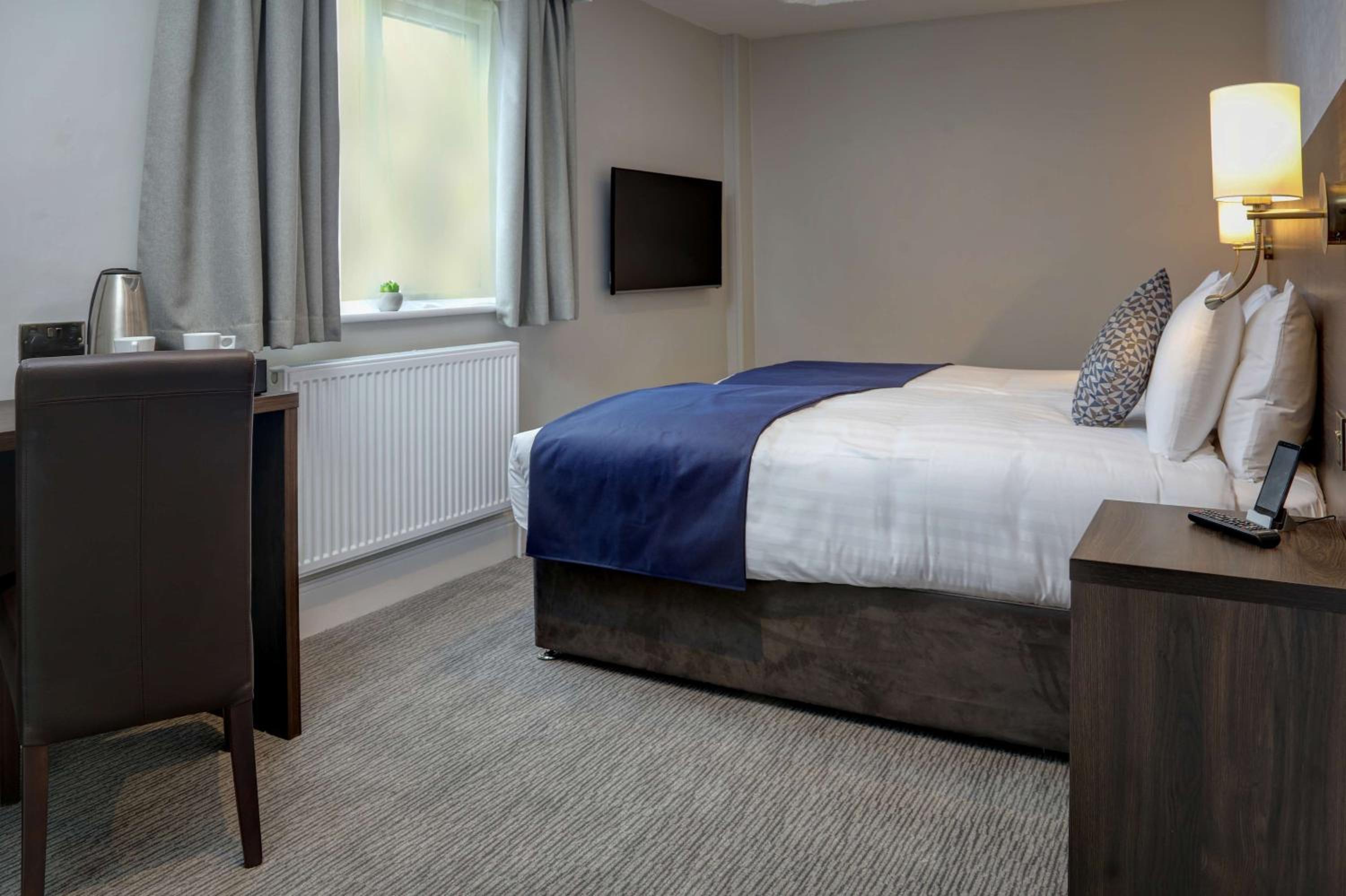 Double Room with 2 Twin Beds - Non-Smoking - Photo 2