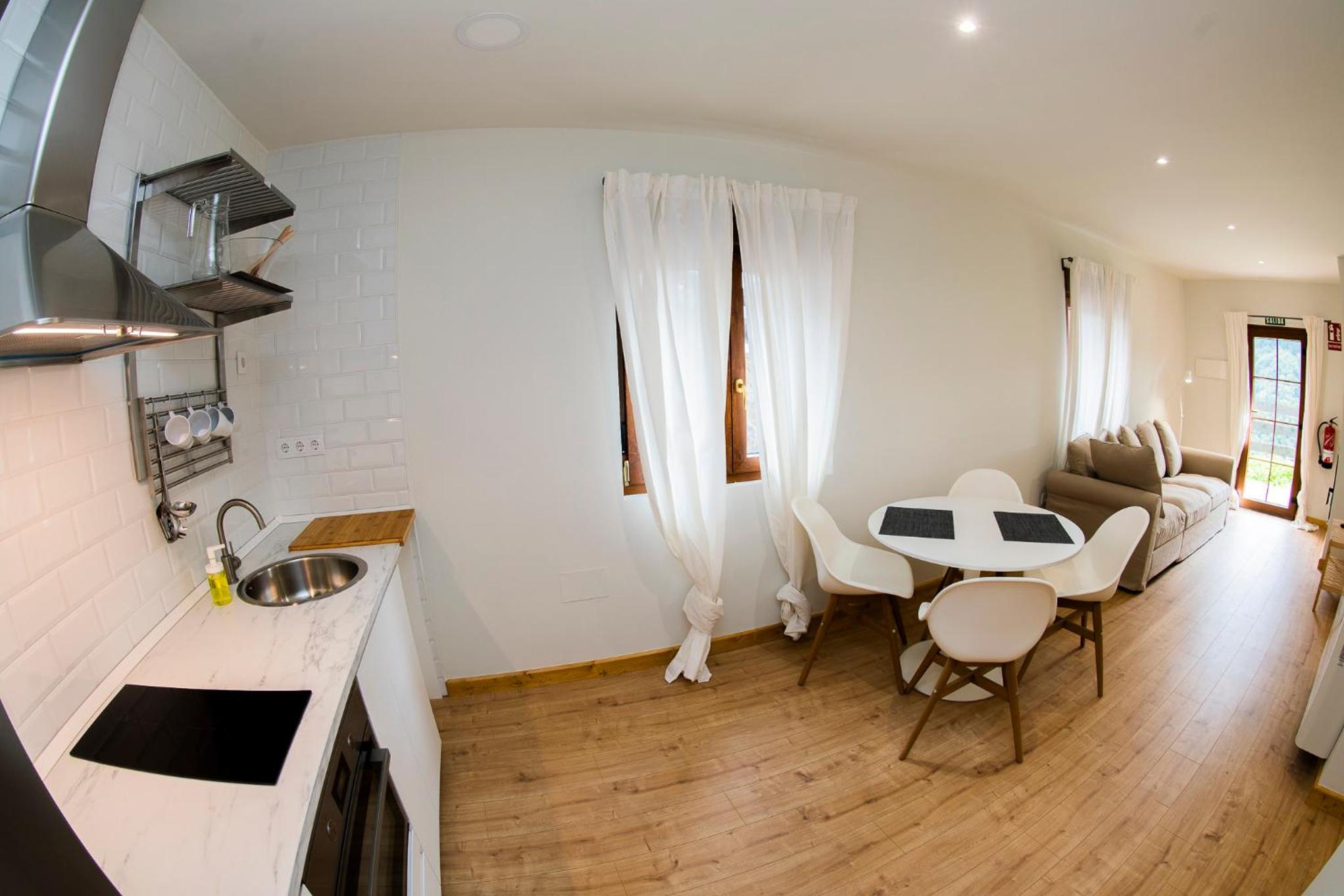 One-Bedroom Apartment - Photo 21