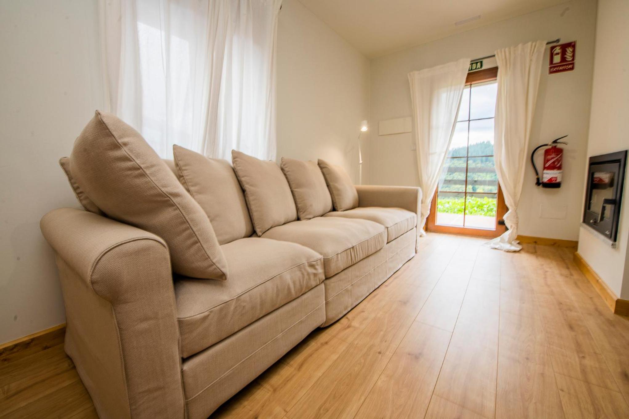 One-Bedroom Apartment - Photo 1