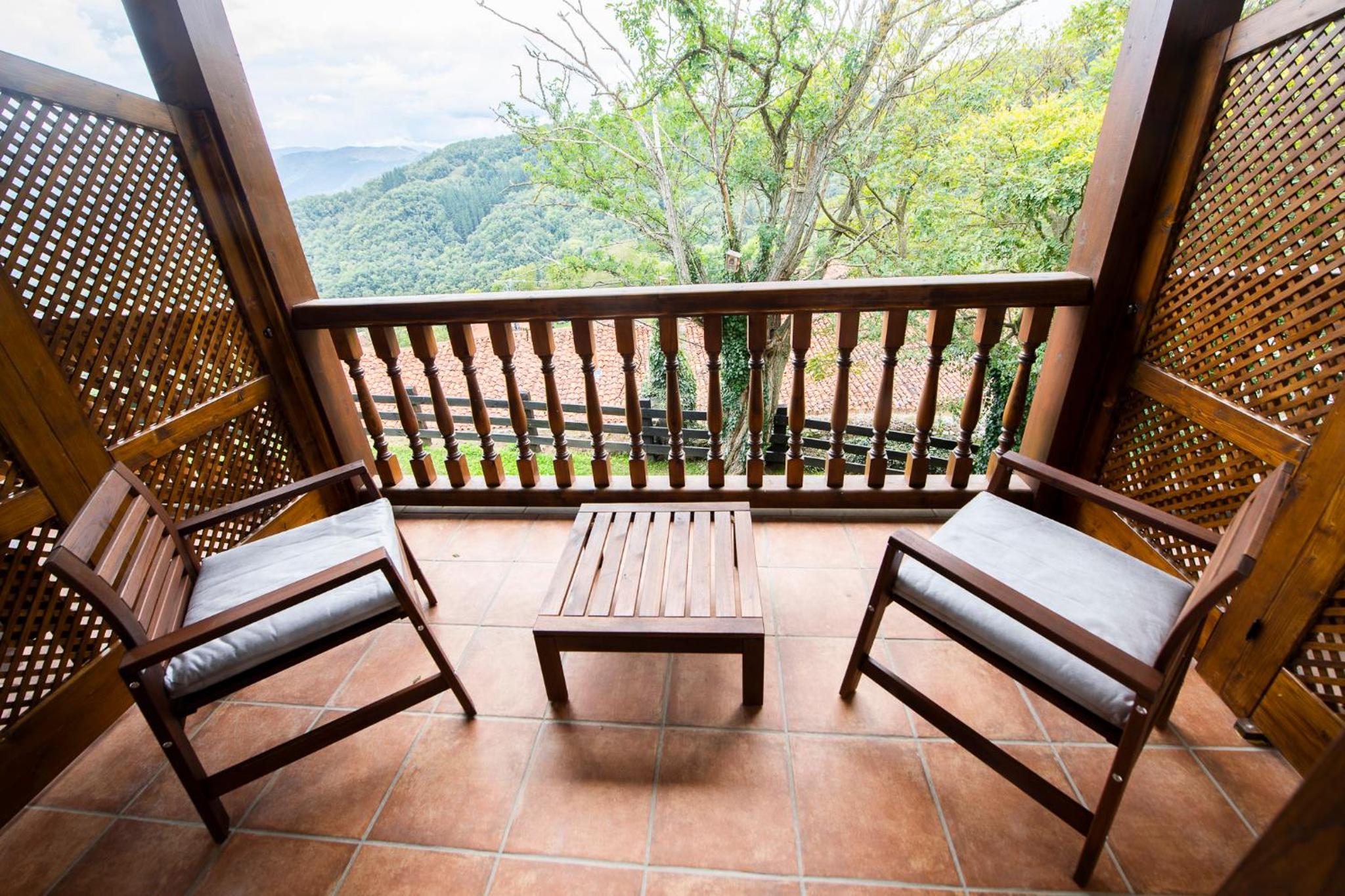 Apartment with Terrace - Photo 13