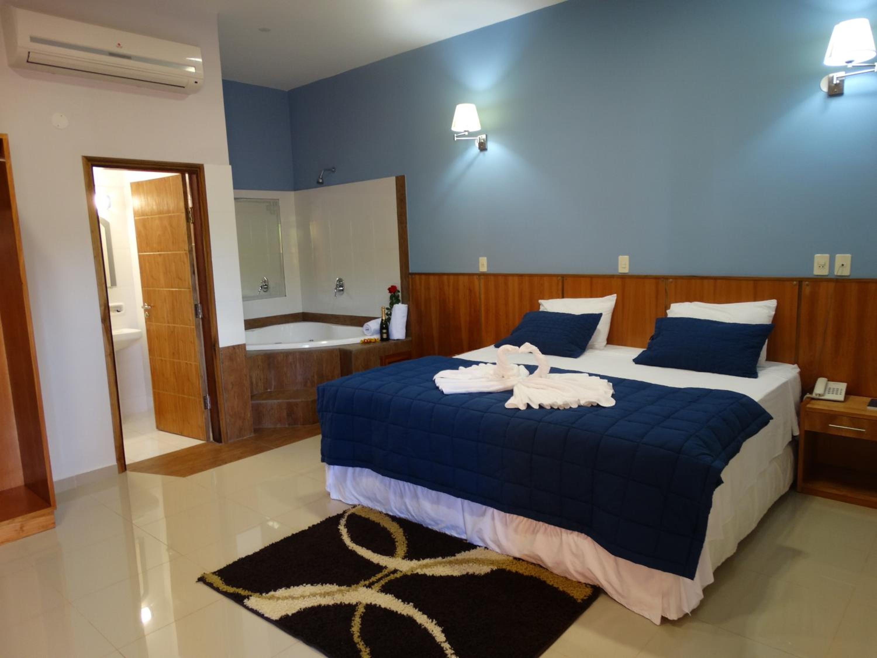 Double Room with Spa Bath photo 3