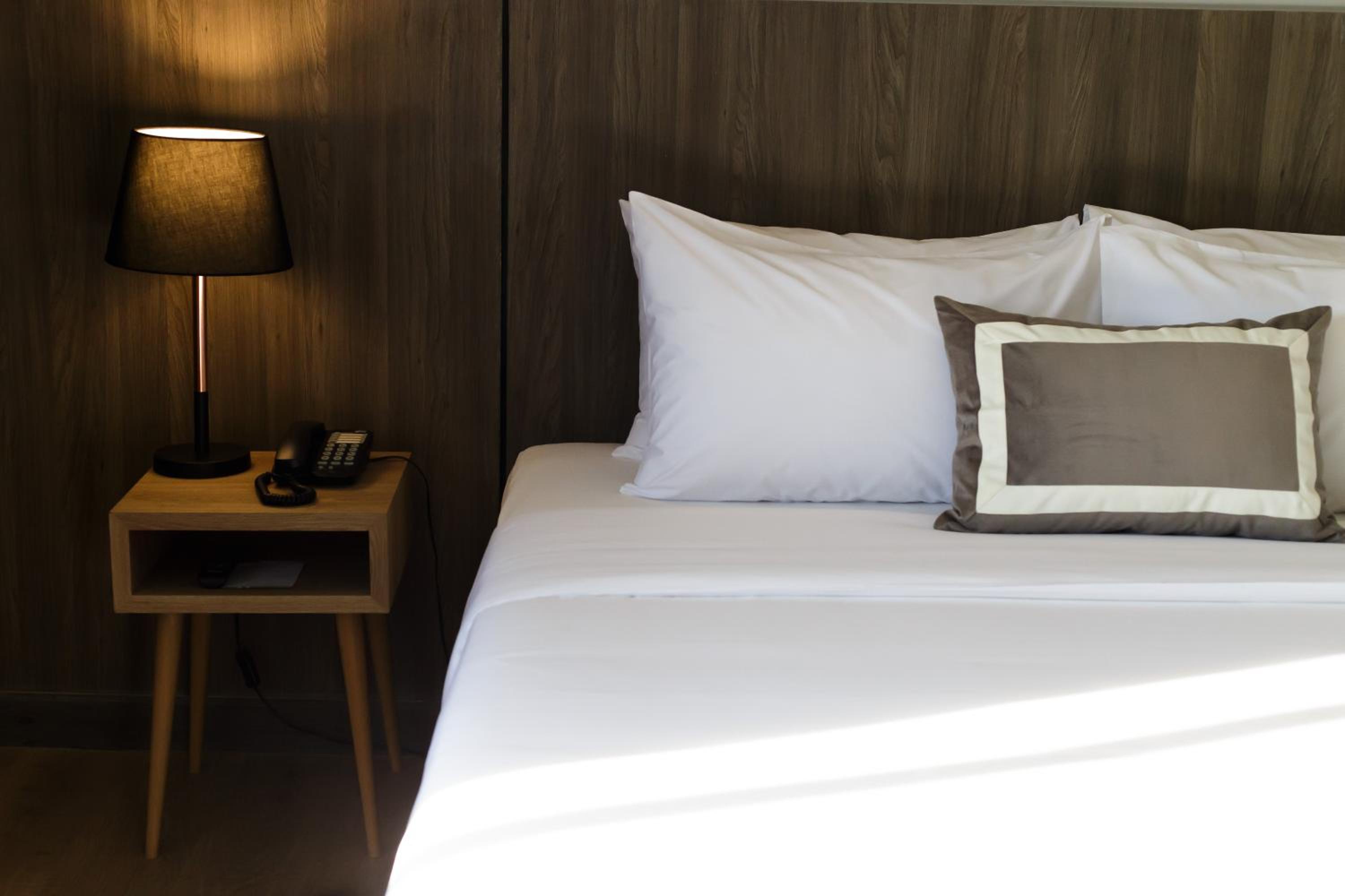Deluxe King Room photo 1