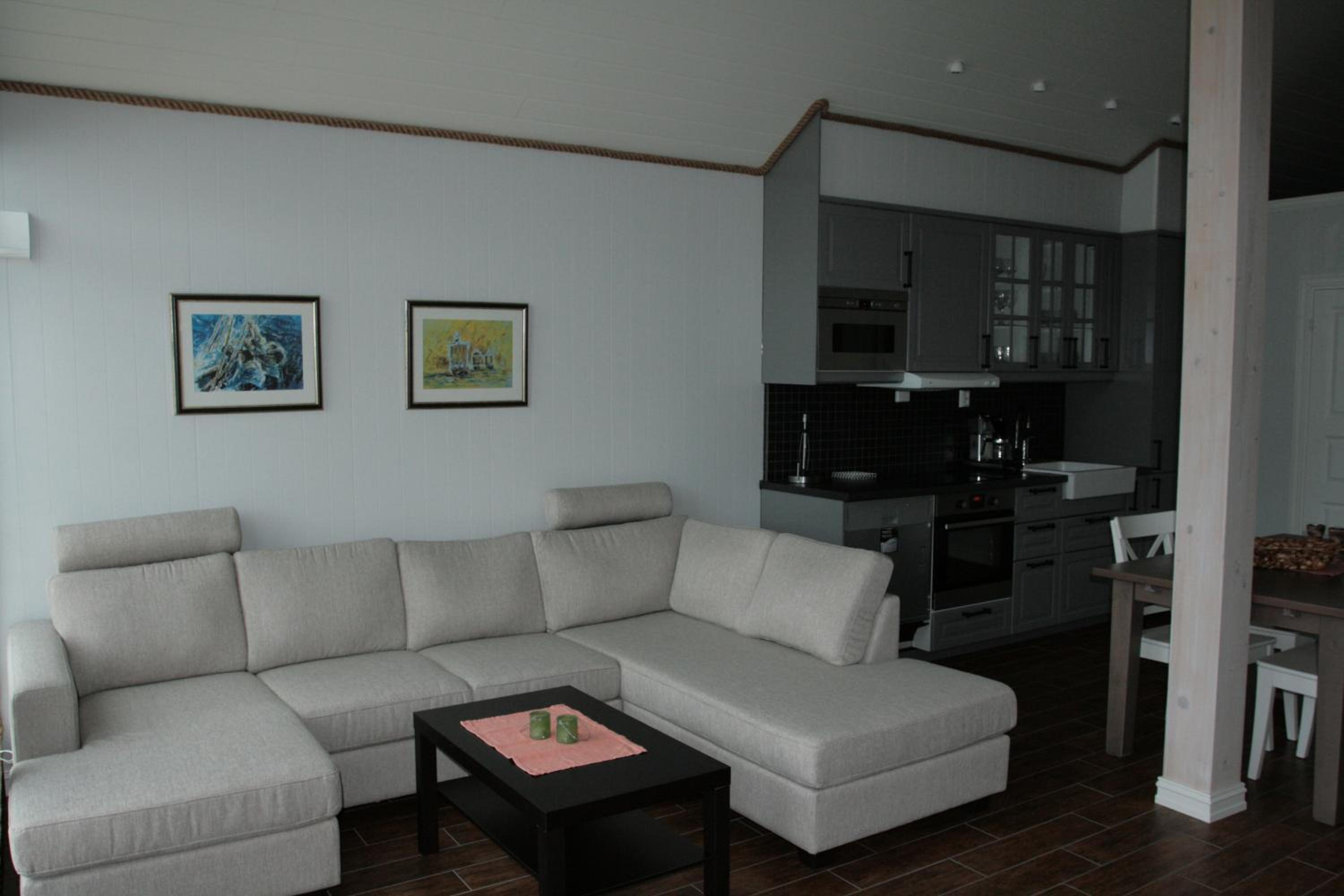 Two-Bedroom Cottage photo 1