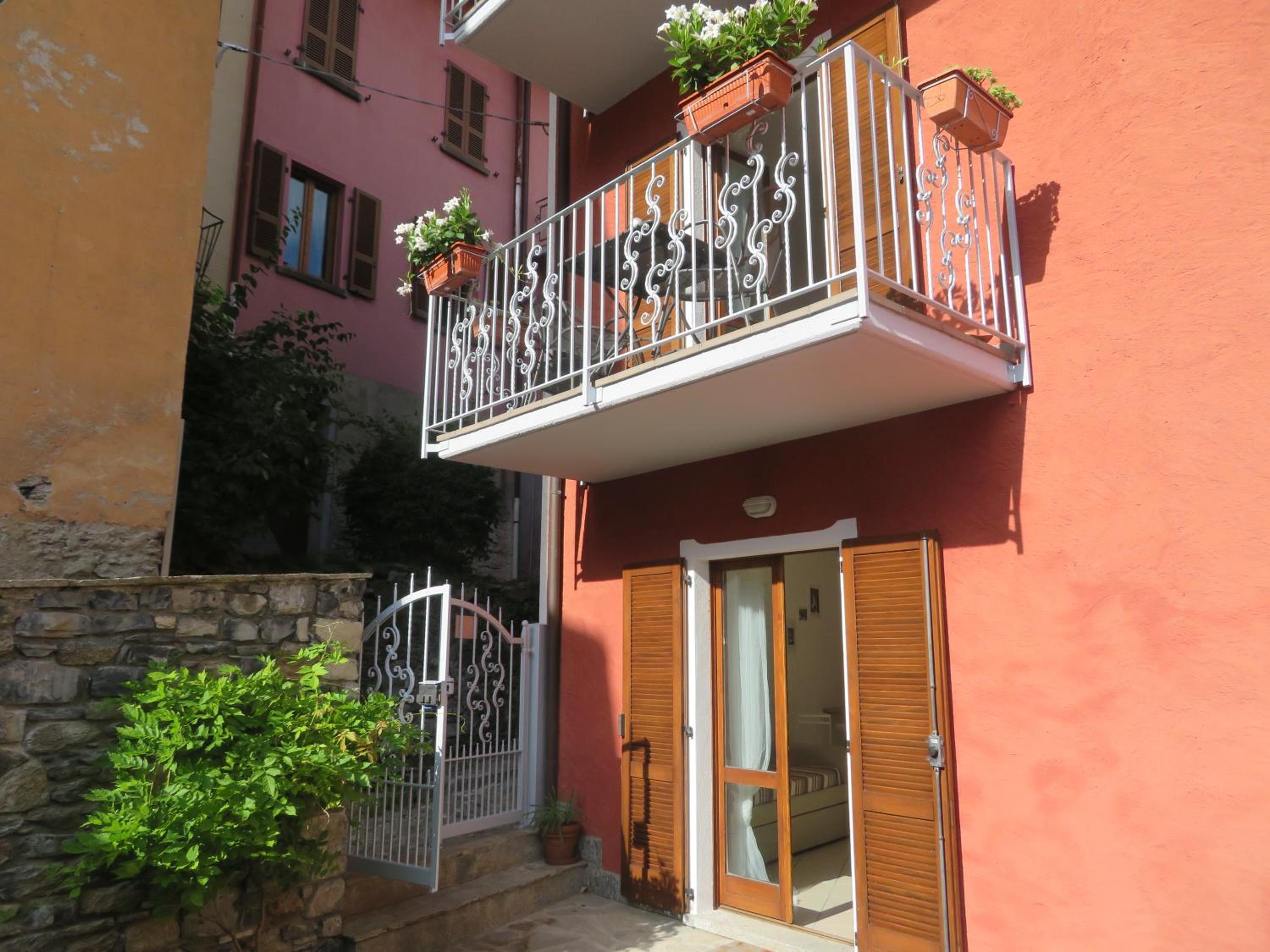 Apartment with Garden View photo 3