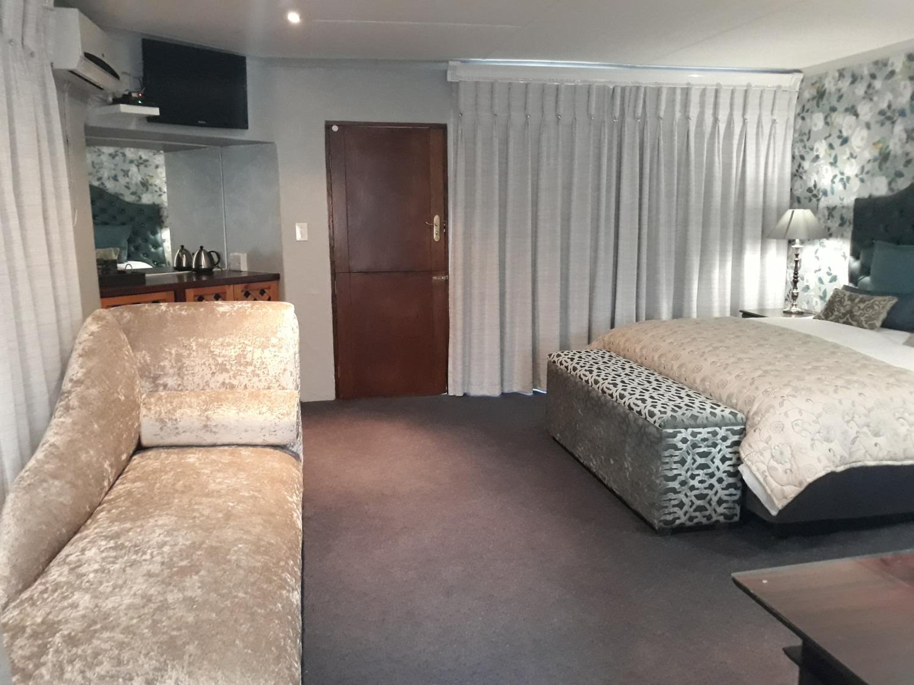 Double Or Twin Room photo 2