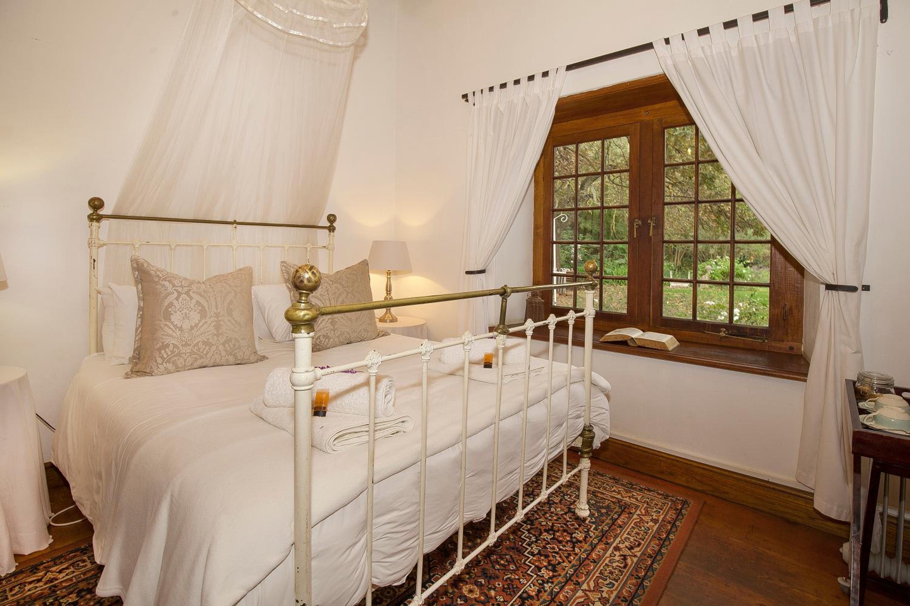 Double Room with Private Bathroom - Photo 4