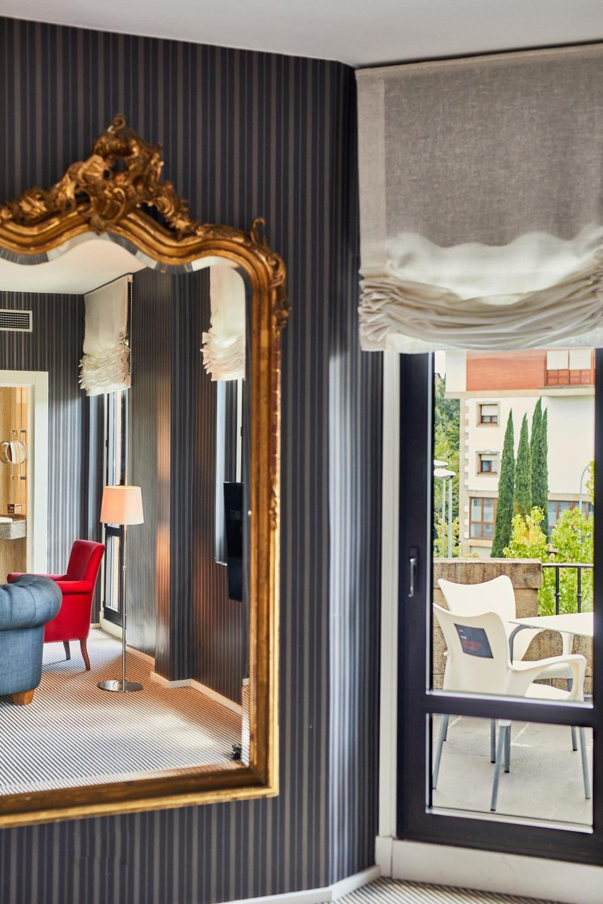 Suite Junior con Terraza Suite Junior con Terraza