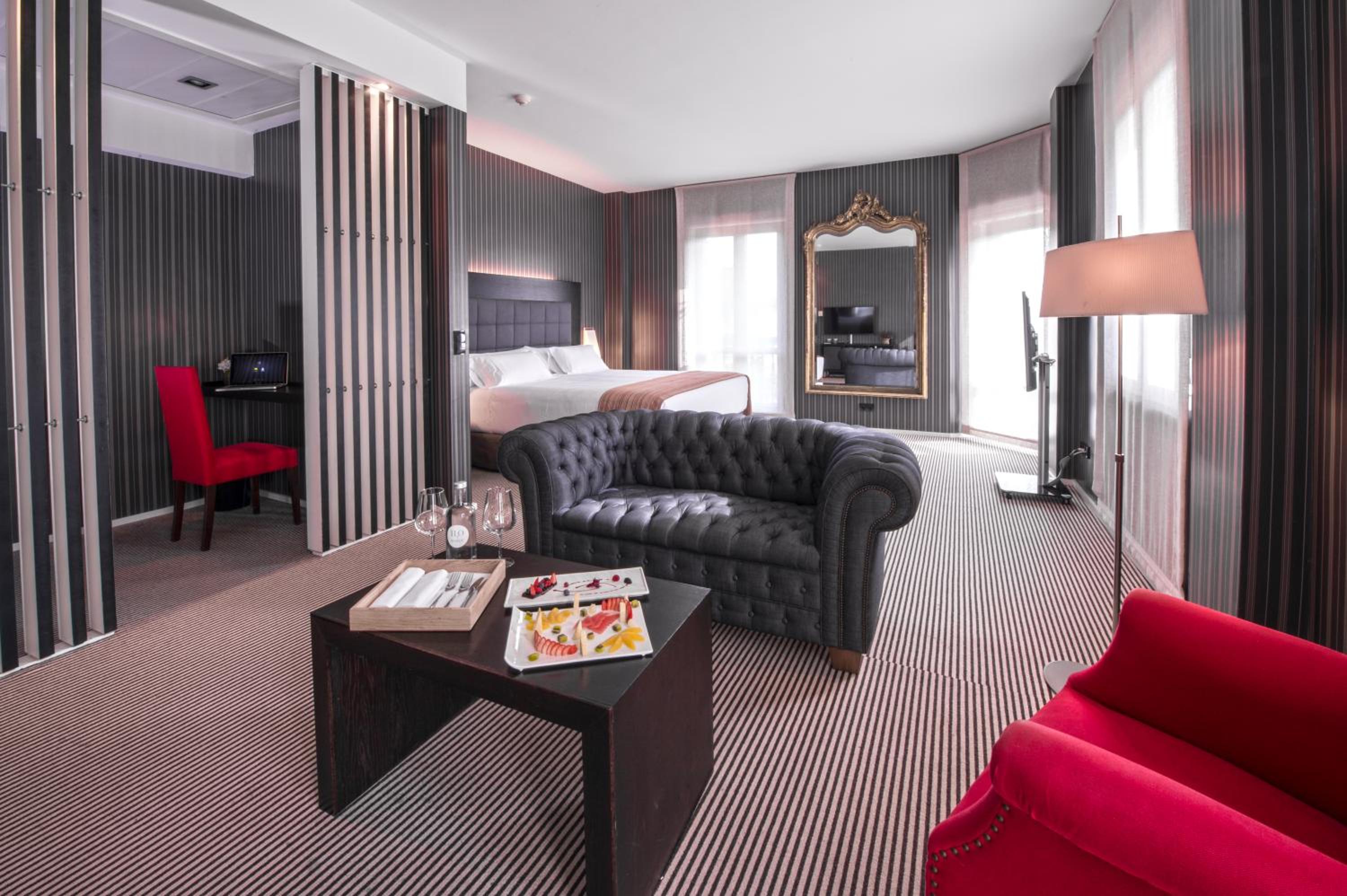 Suite Junior con Terraza Suite Junior con Terraza