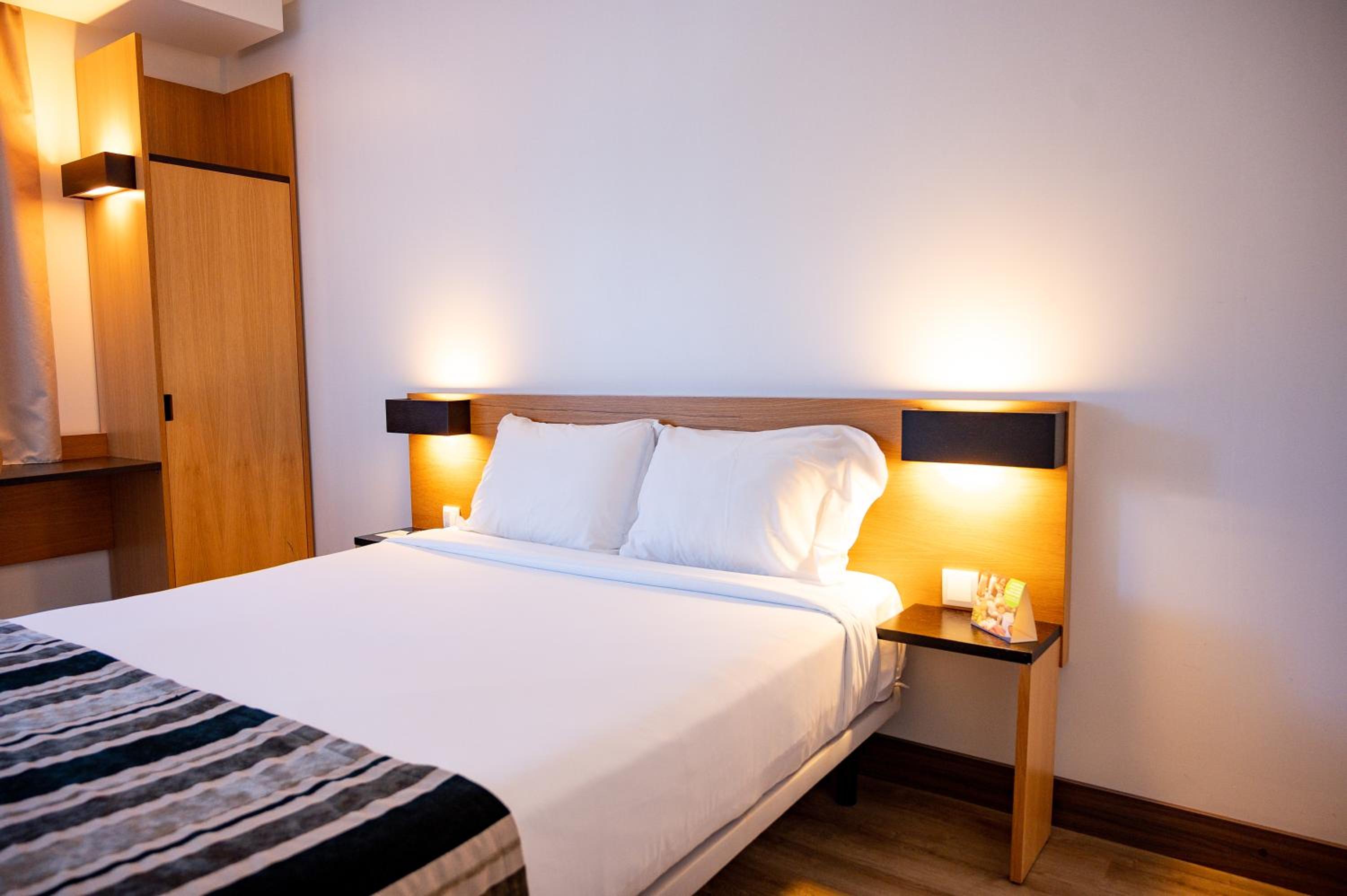 Standard Double Room - Photo 4