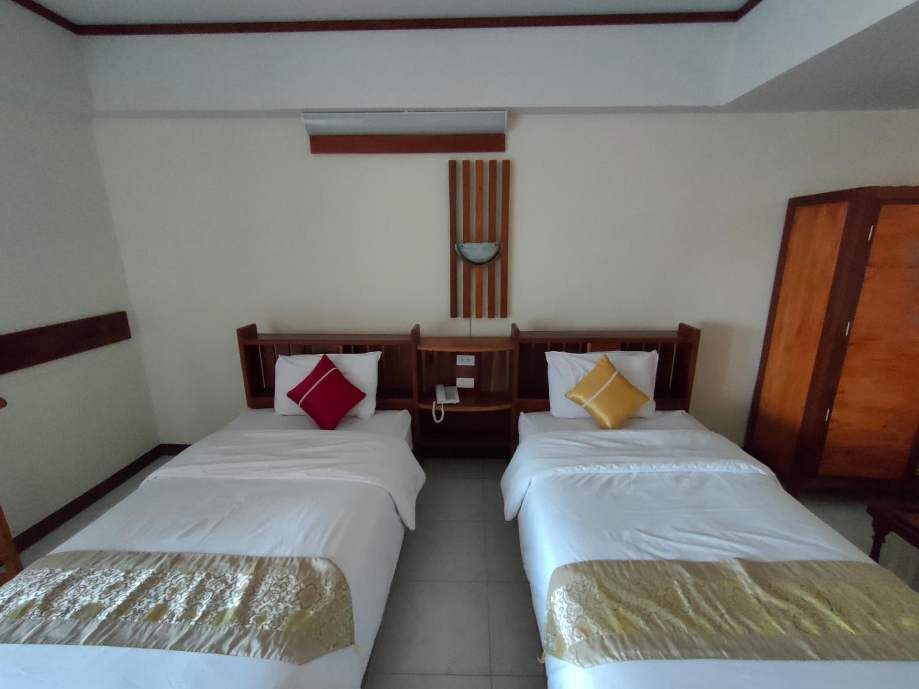 Standard Twin Room photo 2