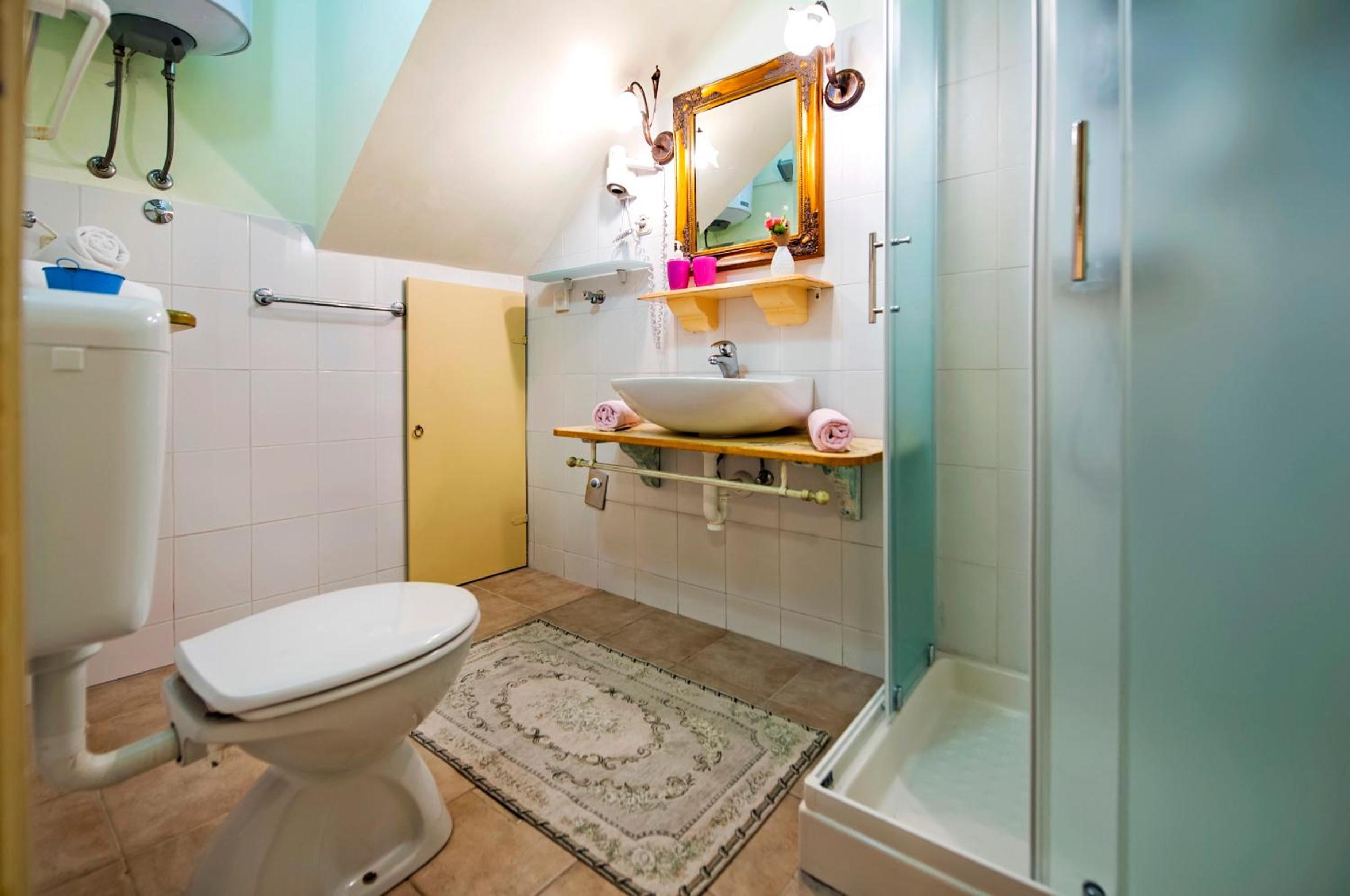 Standard Studio-Annex Building - Photo 12