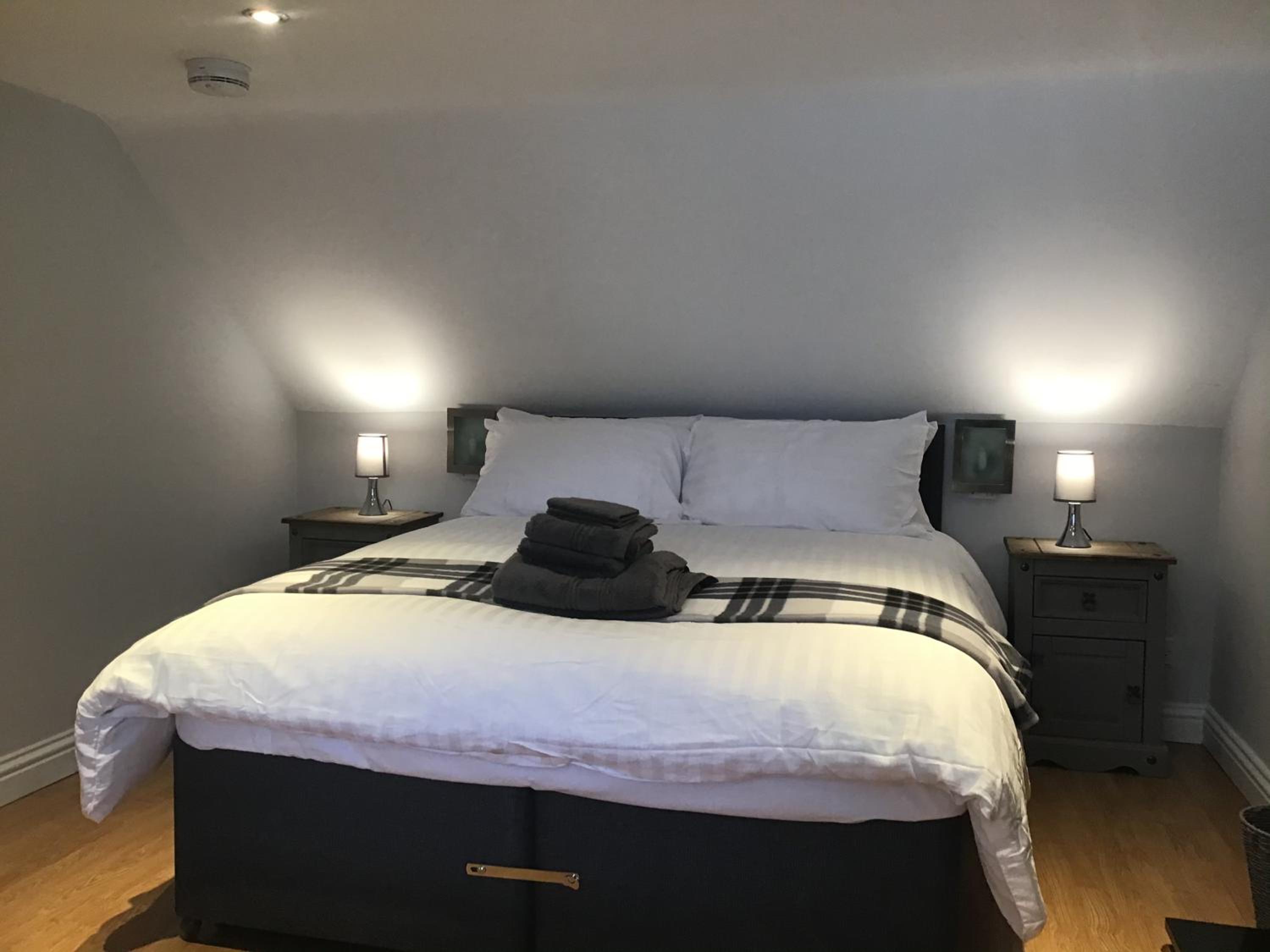 Double Room - Photo 5