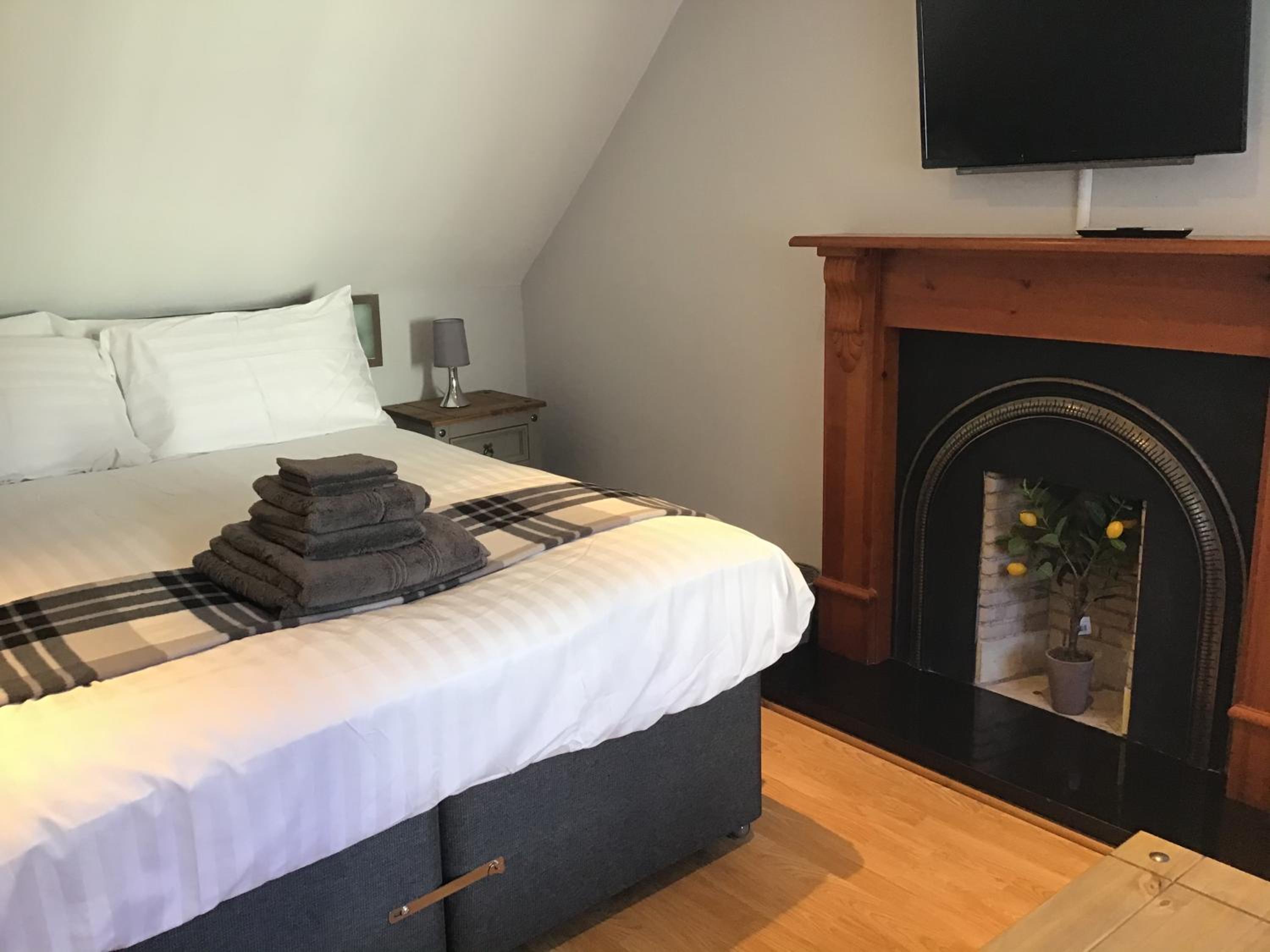 Double Room - Photo 3