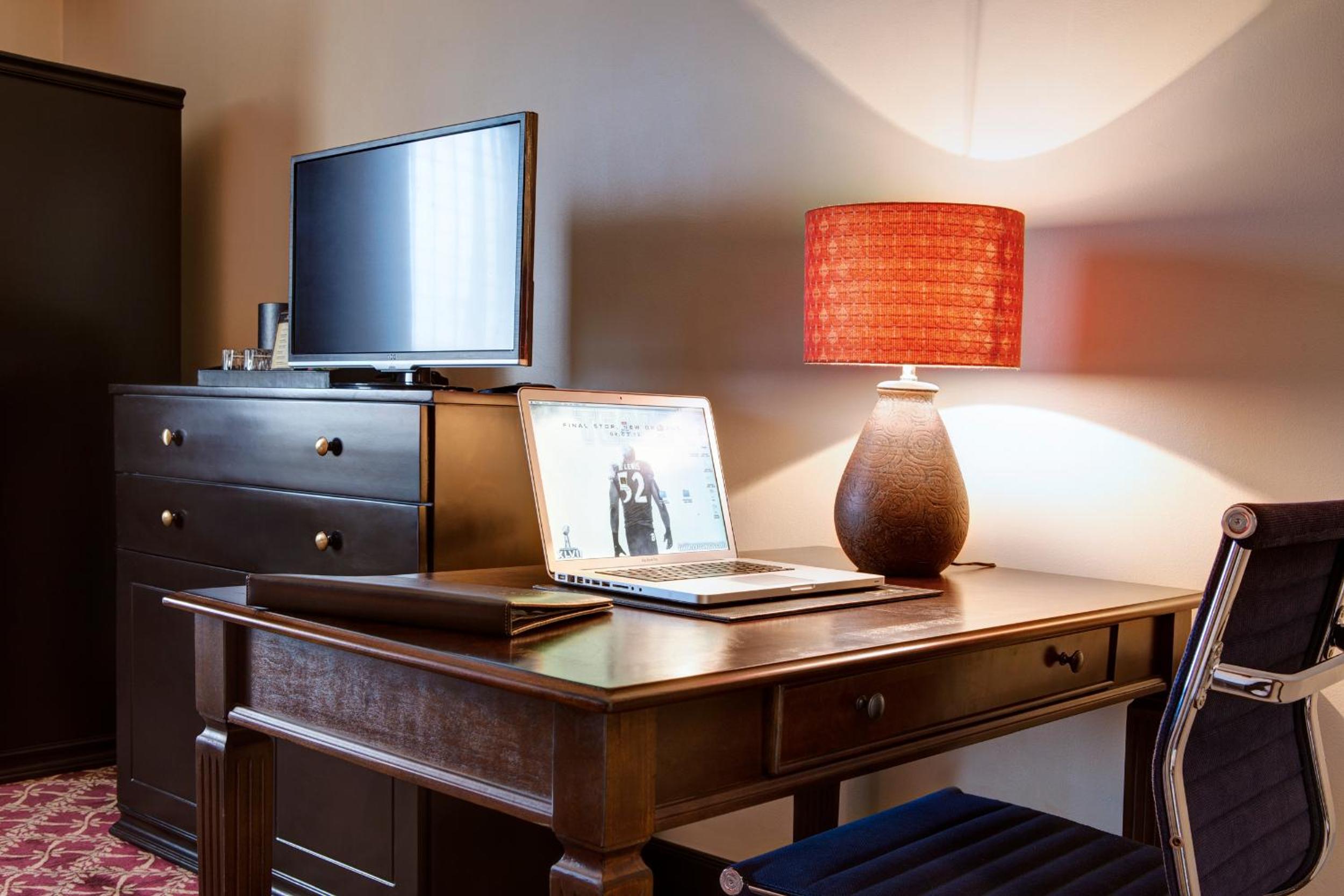 Junior Suite King Size (no view) photo 3