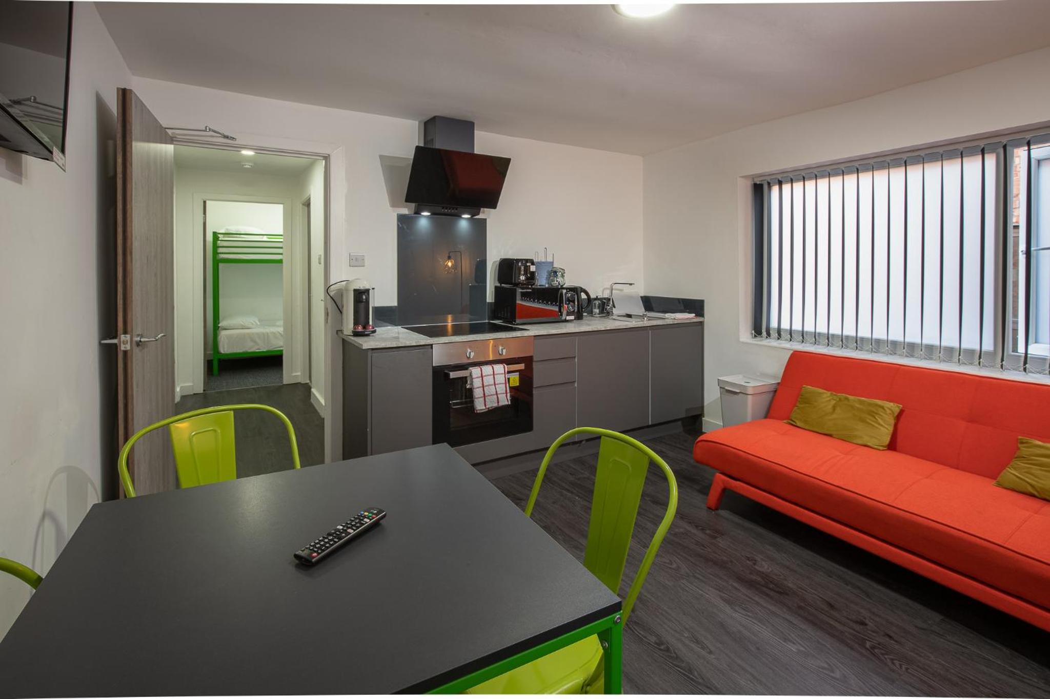 Two-Bedroom Apartment - NO SEAVIEW