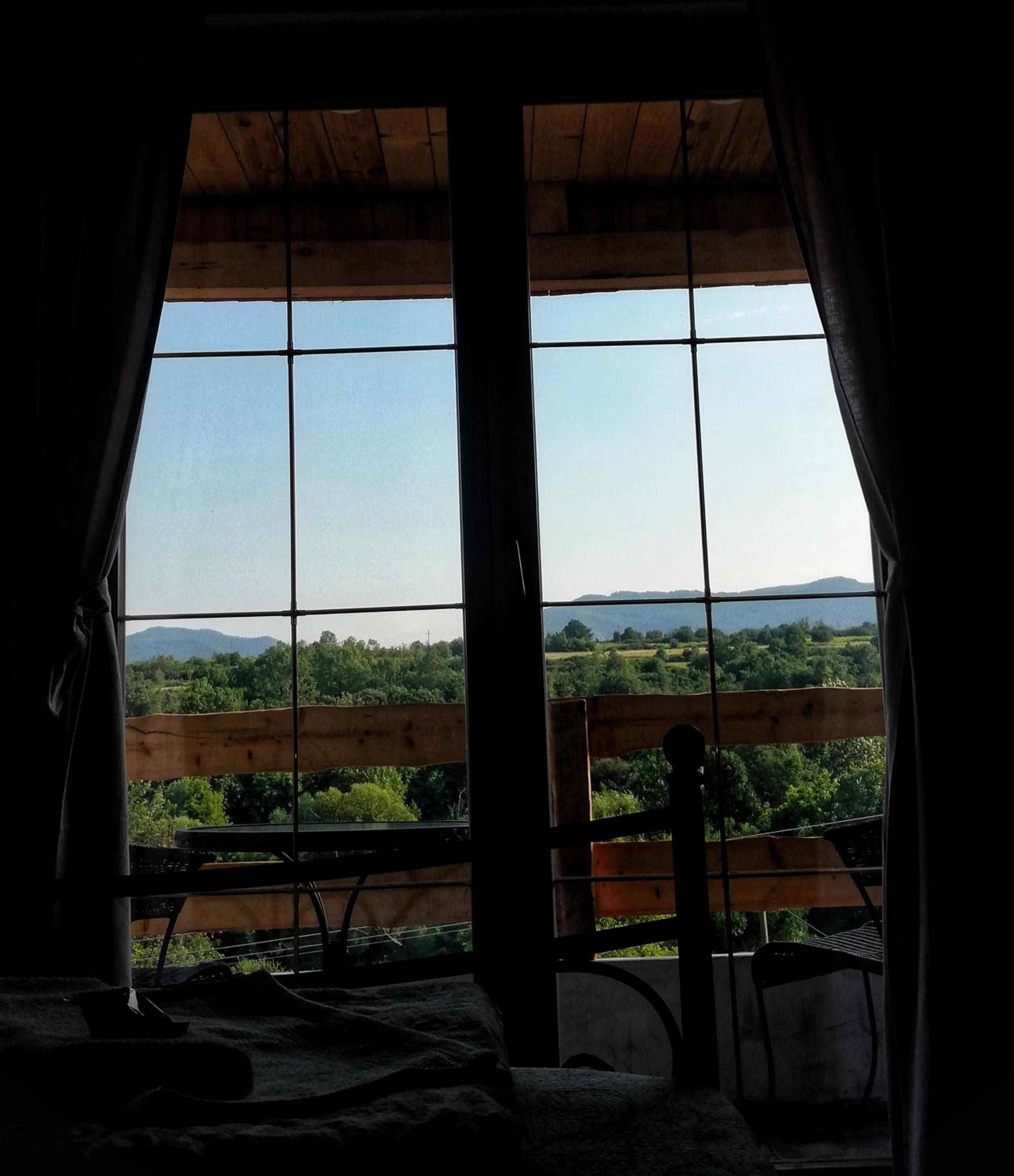 Apartment with Mountain View photo 2